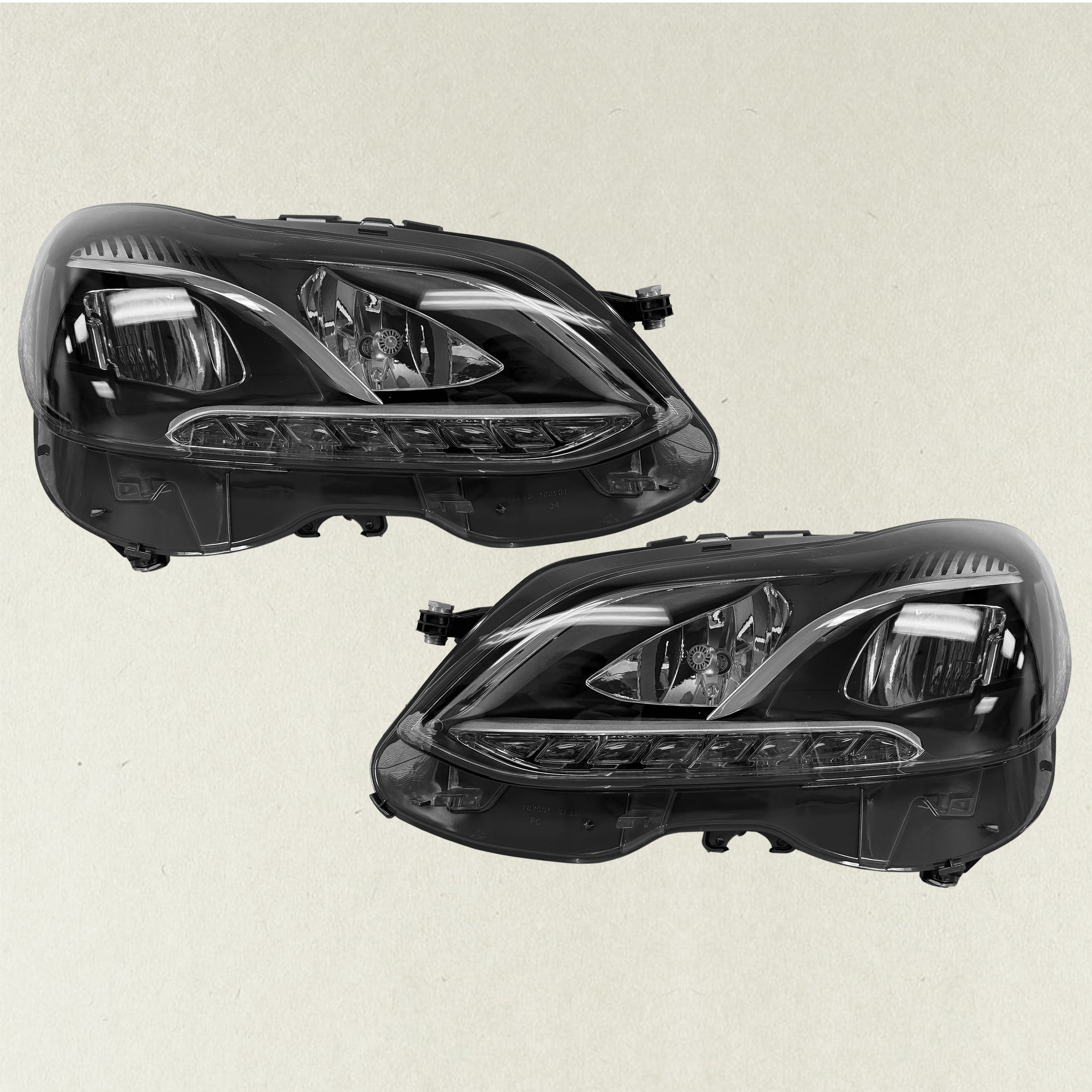 For Mercedes-Benz E200 E500 E-Class Headlight Driver Passenger Left Right Side Set Pair 2Pcs MB2503219 MB2502219