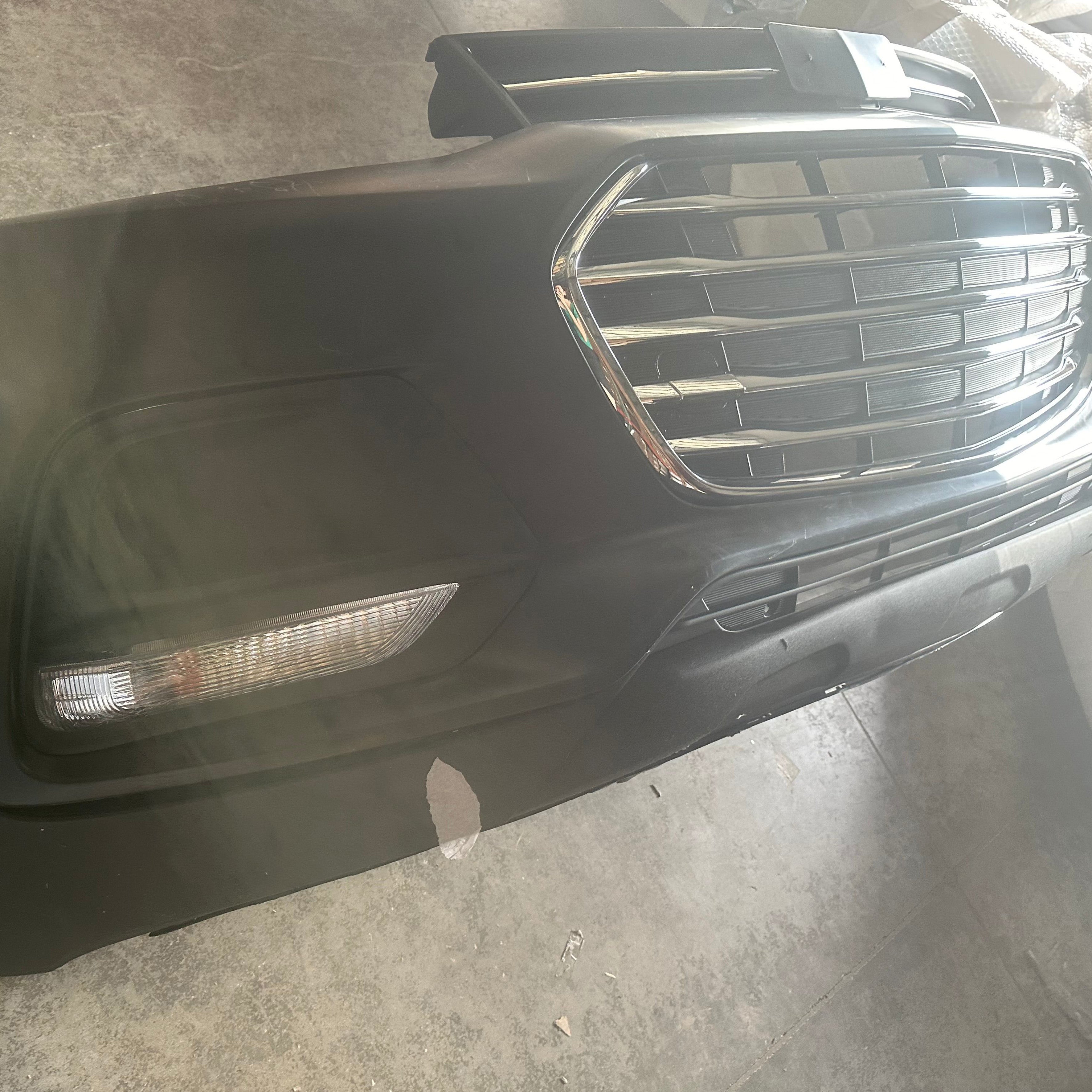 For 2017 2018 2019 2020 2021 2022 Chevy Trax Front Bumper Grille with Fog Covers Assembly Set