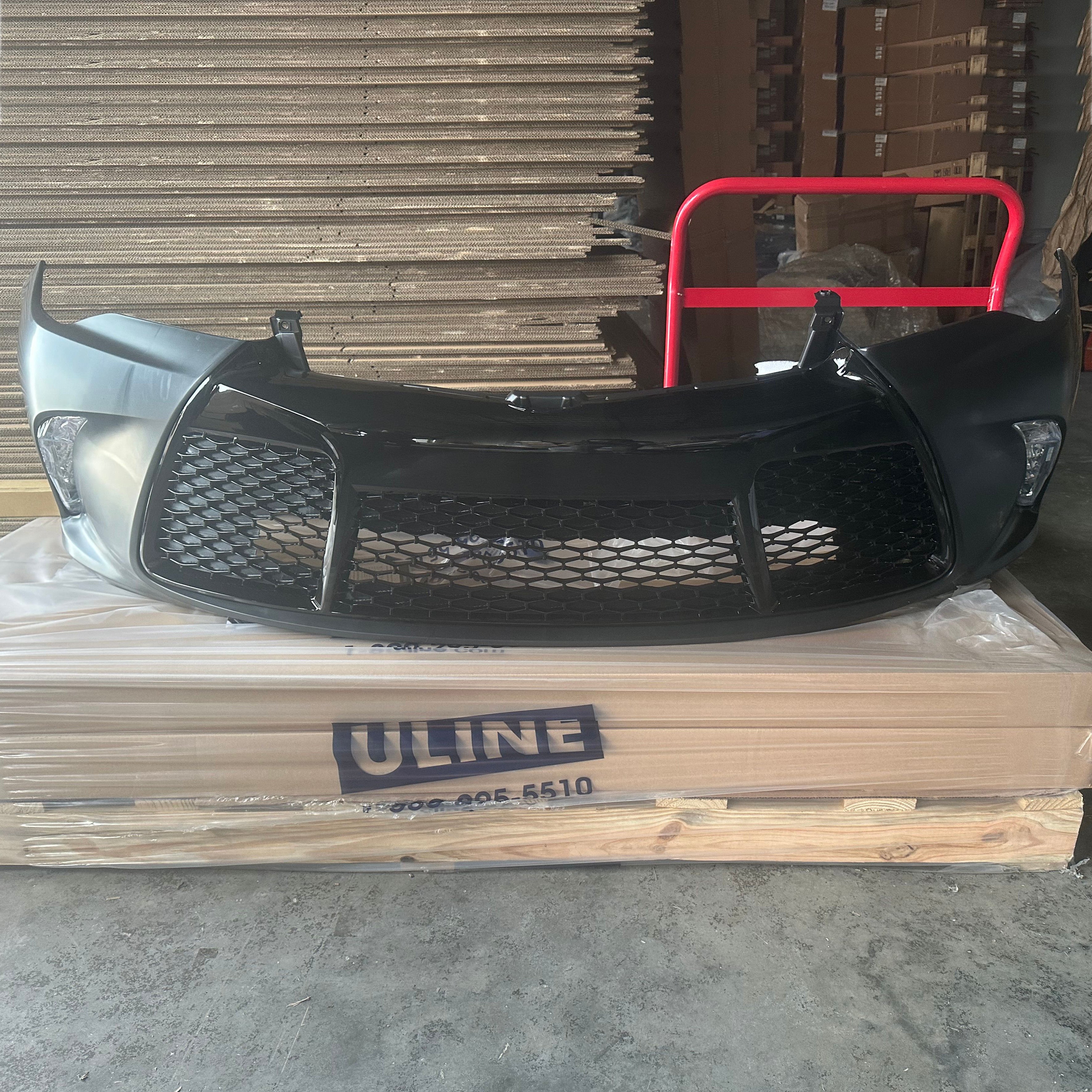 For 2015 2016 2017 Toyota Camry SE Front Bumper Grille with Fog Lights Assembly Set