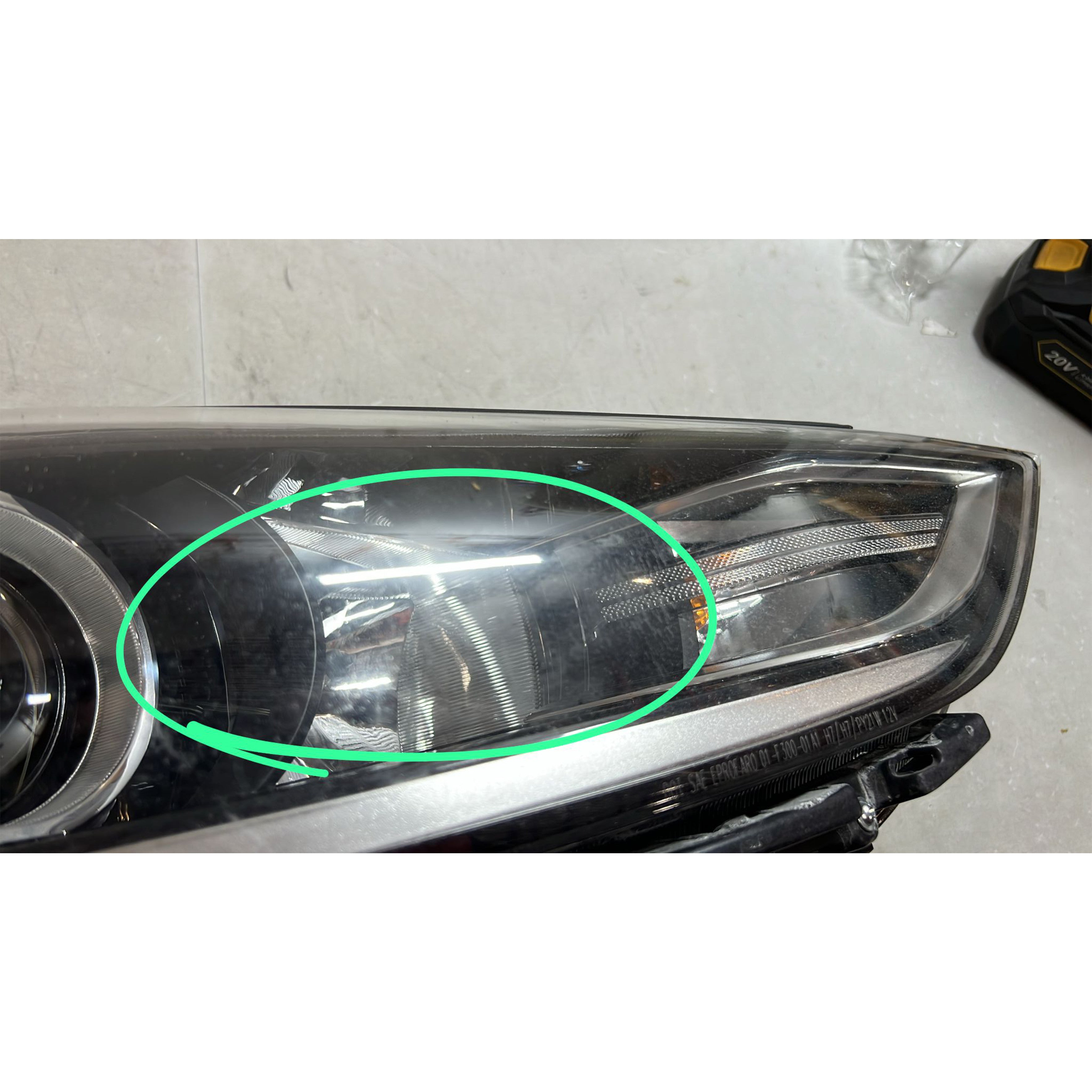 2017 2018 Hyundai Elantra Front Halogen Headlight with Bulb Passenger Right Side RH Damaged
