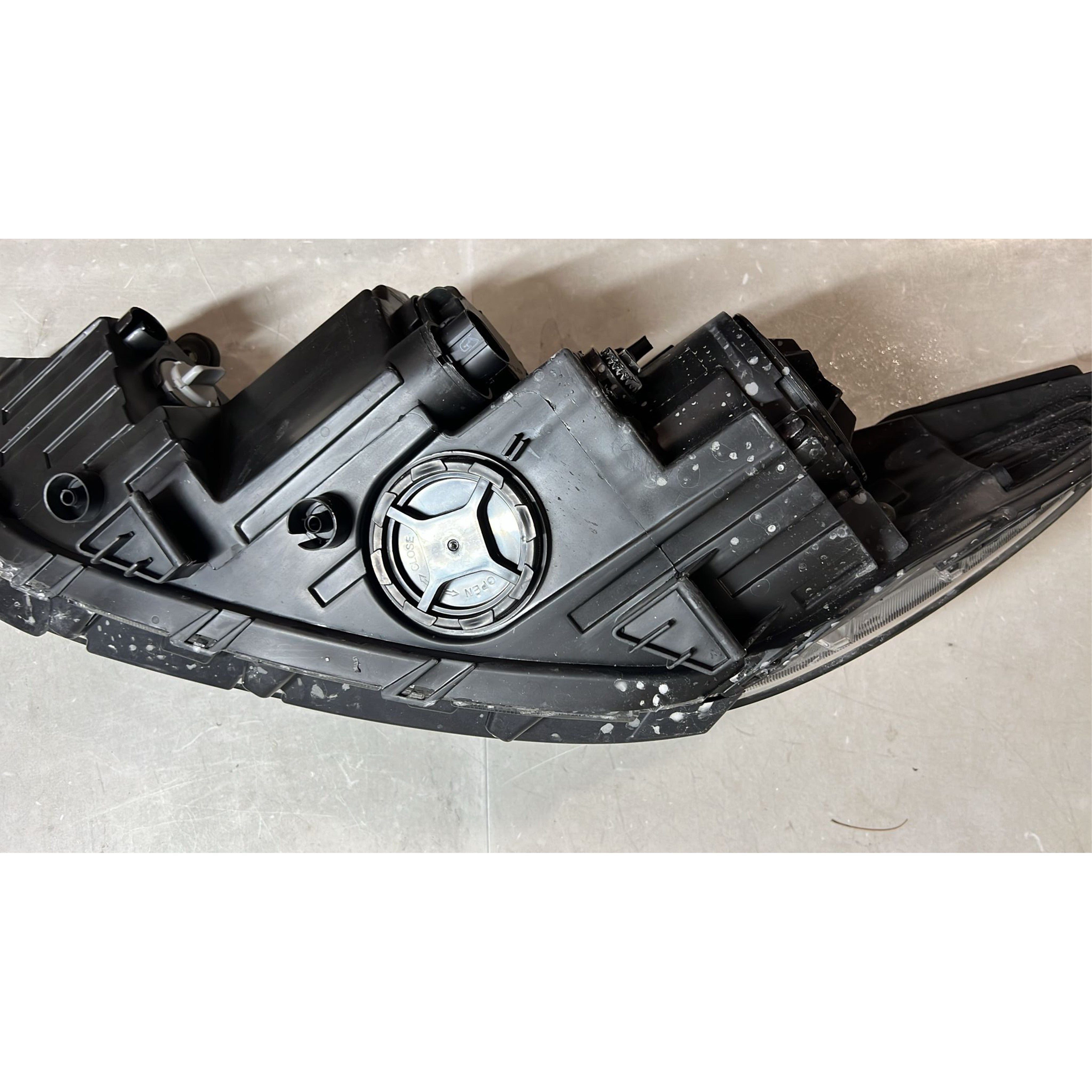 2017 2018 Hyundai Elantra Front Halogen Headlight with Bulb Passenger Right Side RH Damaged