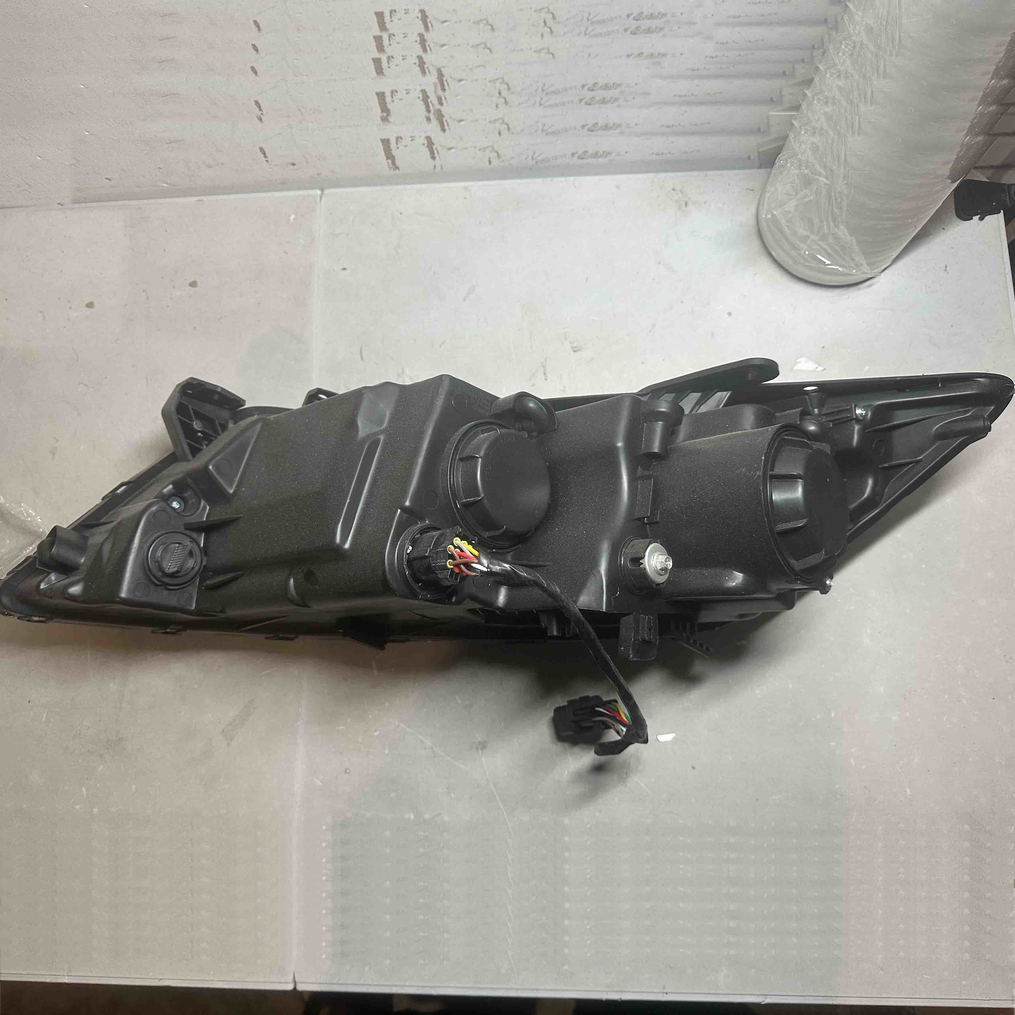 2014 2015 Kia Optima Headlight Assembly Halogen with LED Tube Projector Right Passenger Side RH Damaged