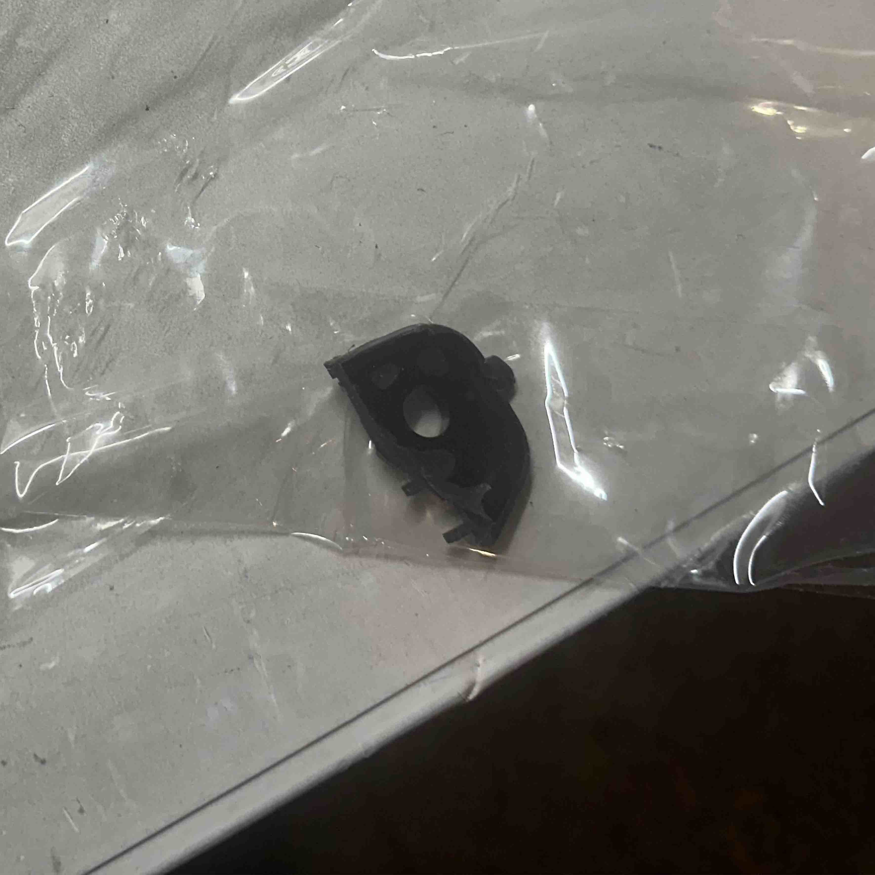 2018 2019 2020 2021 Hyundai Kona Headlight Assembly Halogen Driver Side Damaged