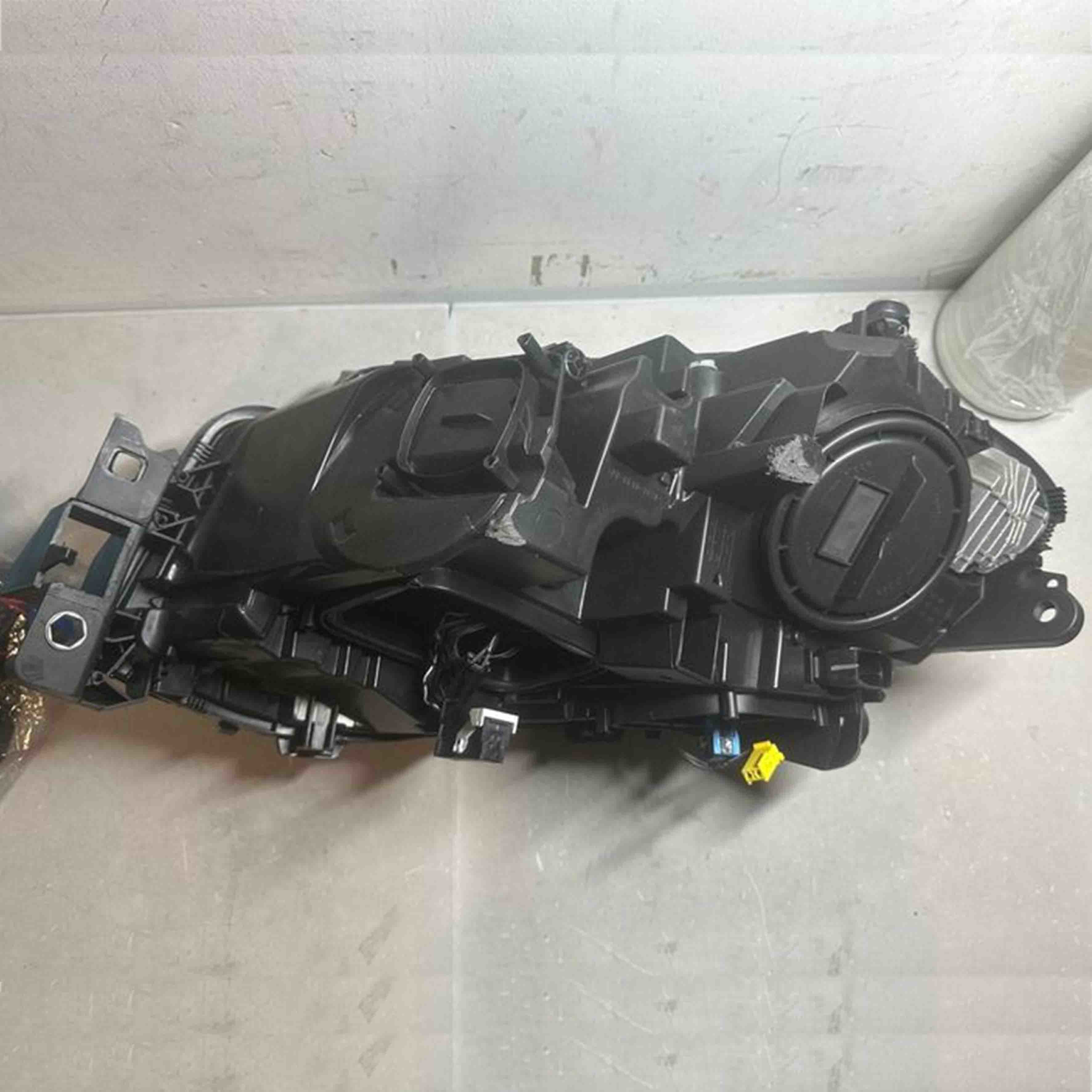 2017 2019 Mercedes-Benz GLS Class Full LED Headlight Assembly Right Passenger Side Damaged