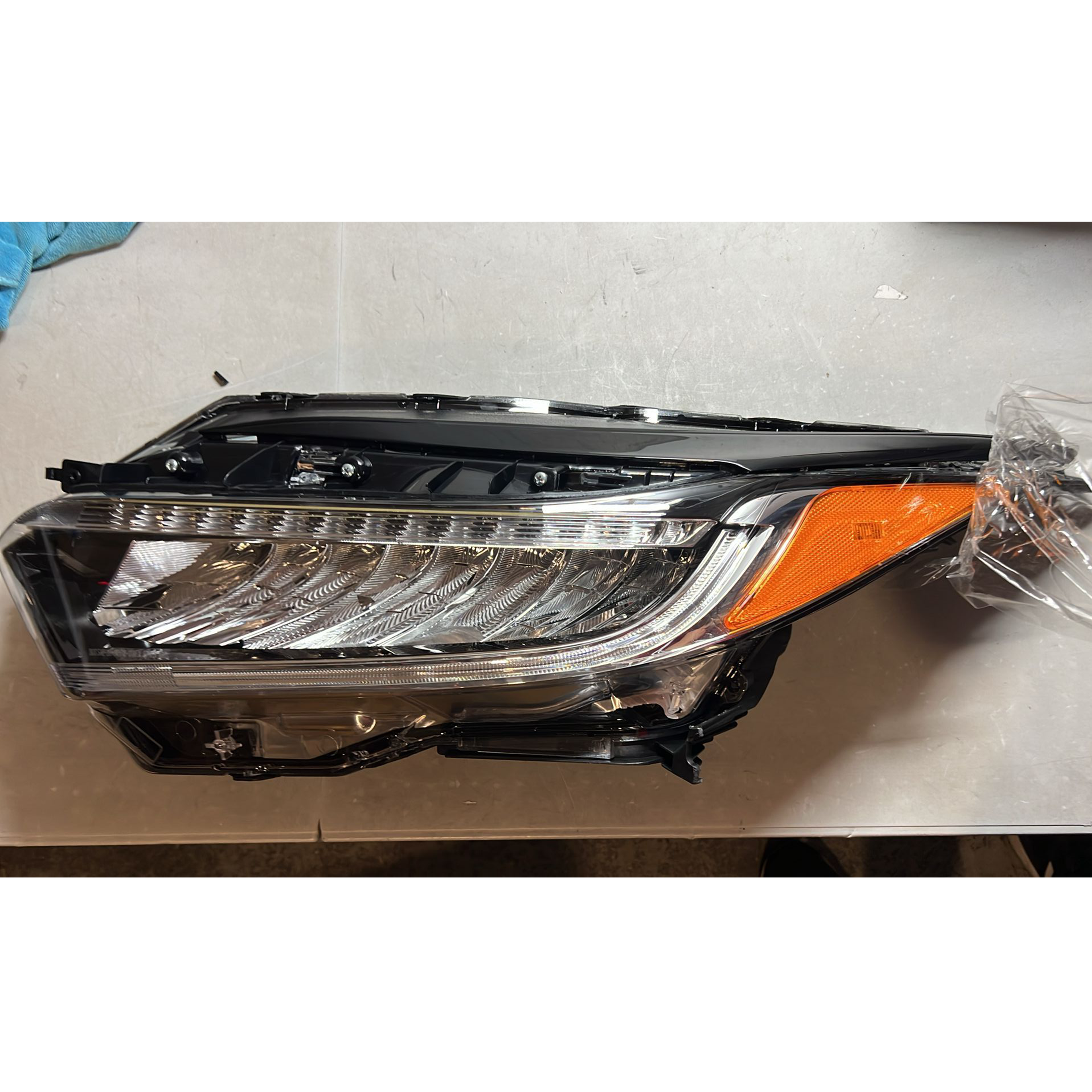 2019 2020 2021 Honda HRV HR-V Front Headlight Assembly LED Driver Side Damaged