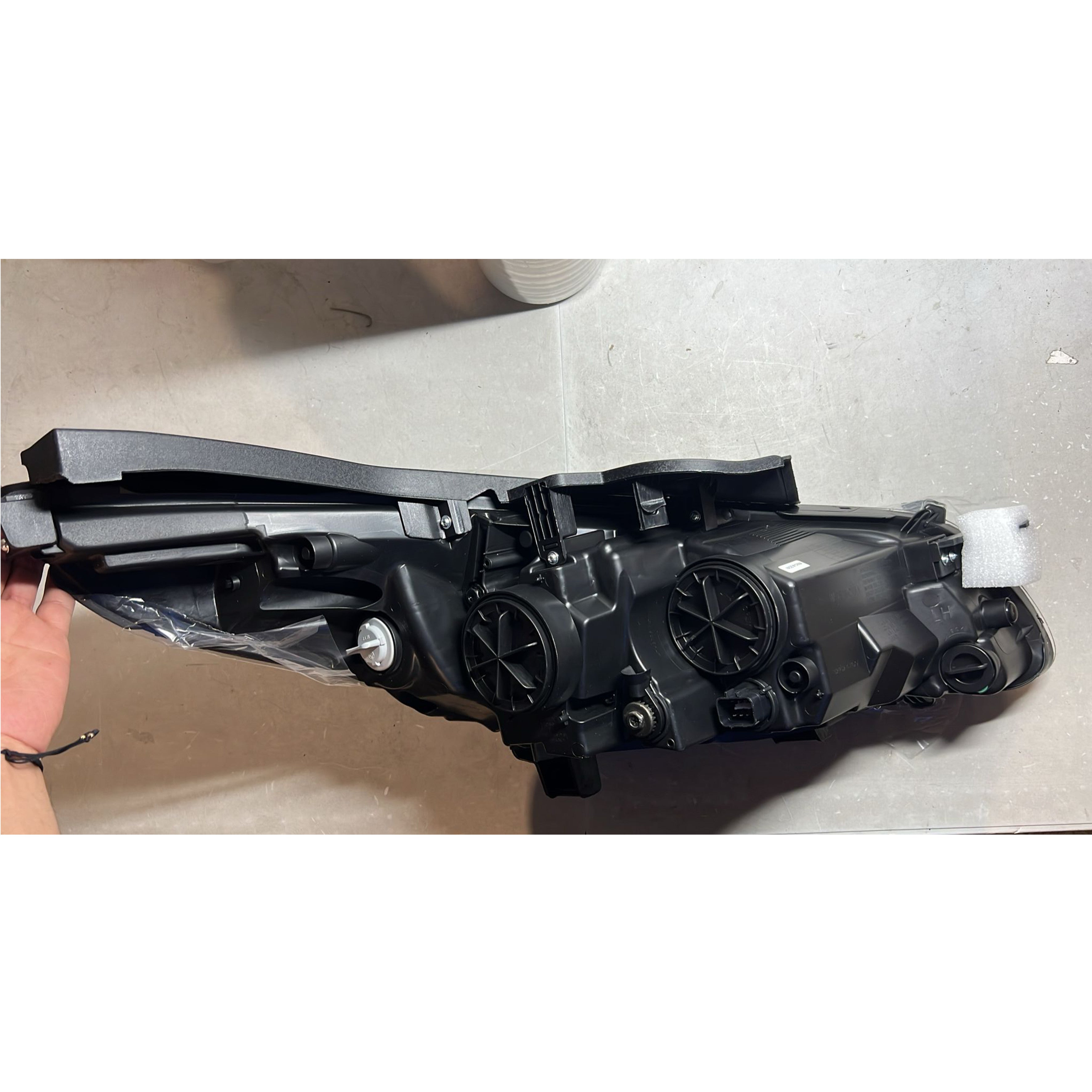 2015 2016 2017 Hyundai Sonata Headlight Assembly Halogen With Bulb Driver Side Damaged