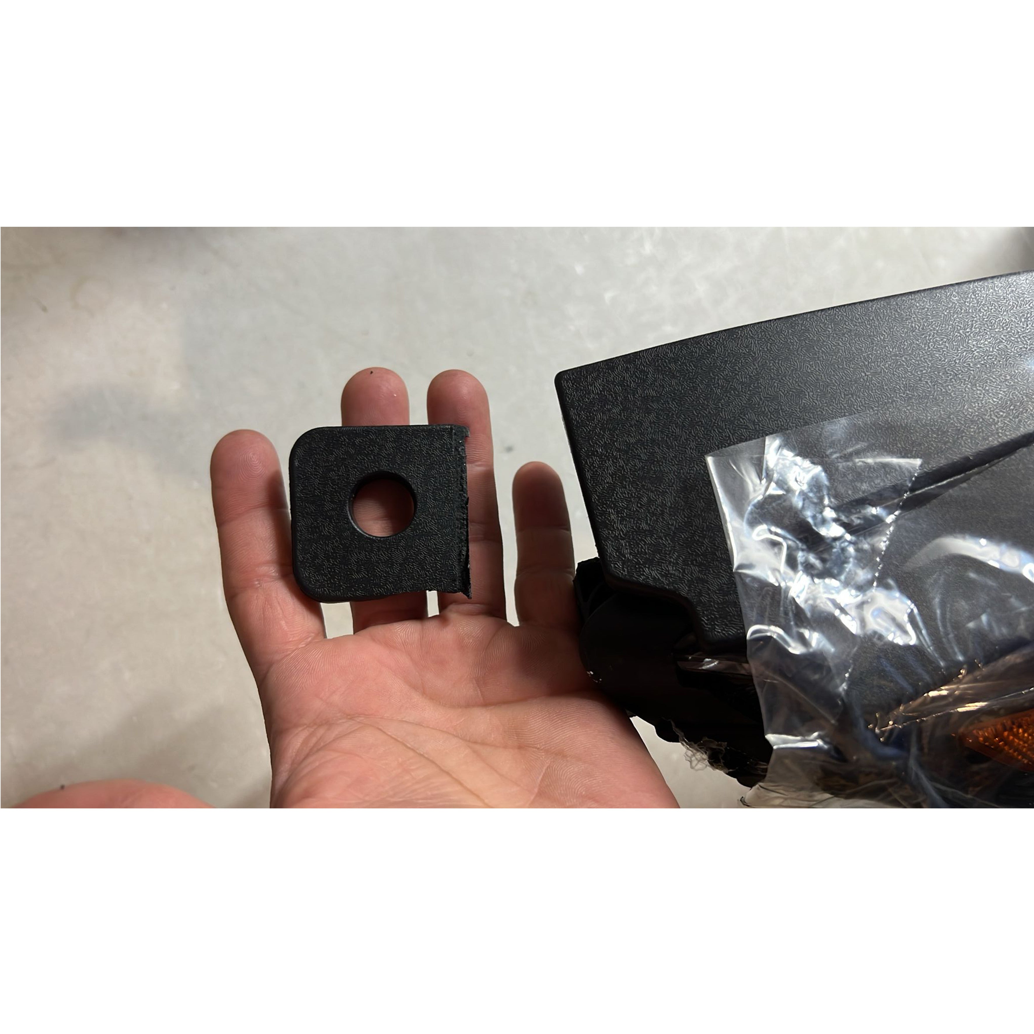 2015 2016 2017 Hyundai Sonata Headlight Assembly Halogen with Bulb Passenger Side Damaged