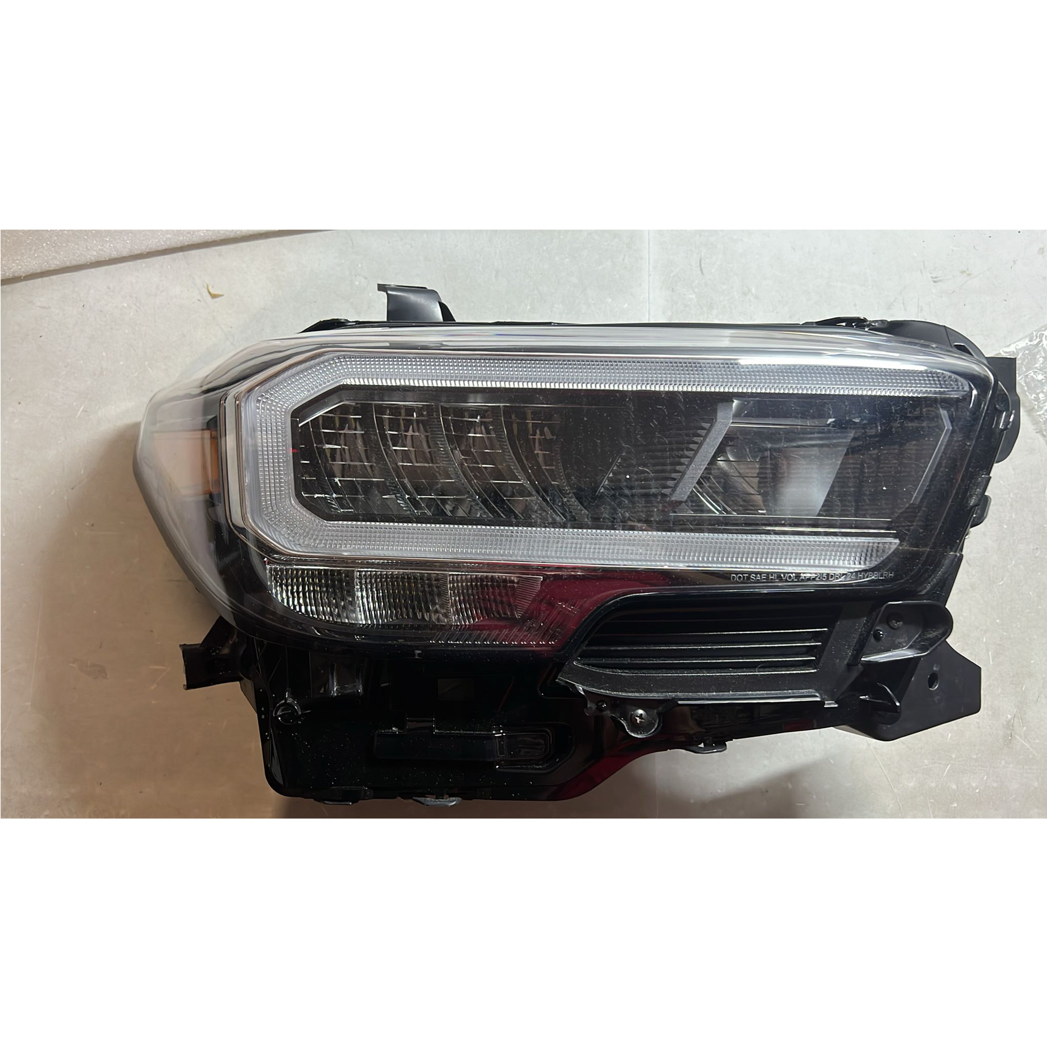 2020 2021 2022 2023 Toyota Tacoma Limited TRD Front Full LED Headlight Assembly Right Passenger Side Damaged