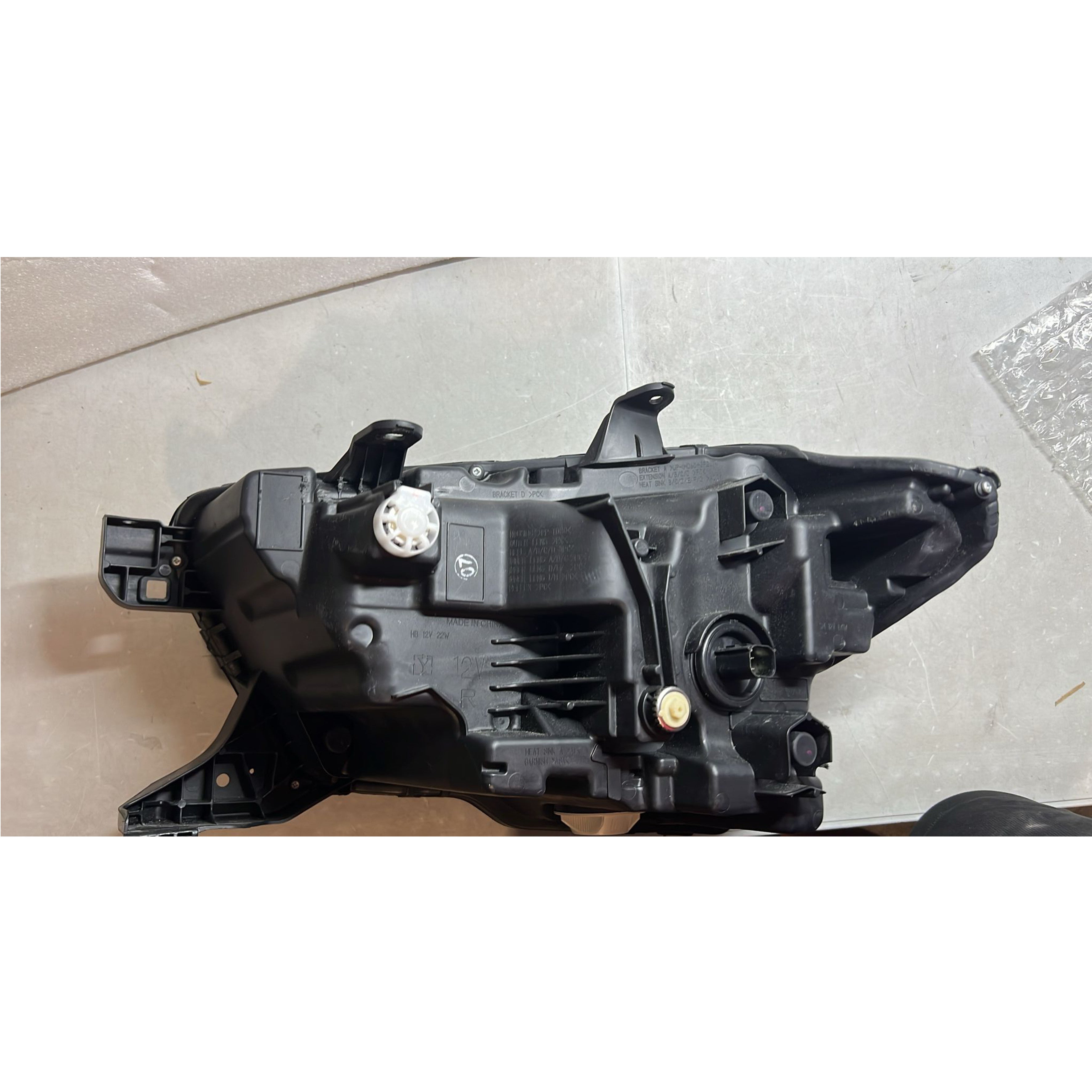 2020 2021 2022 2023 Toyota Tacoma Limited TRD Front Full LED Headlight Assembly Right Passenger Side Damaged