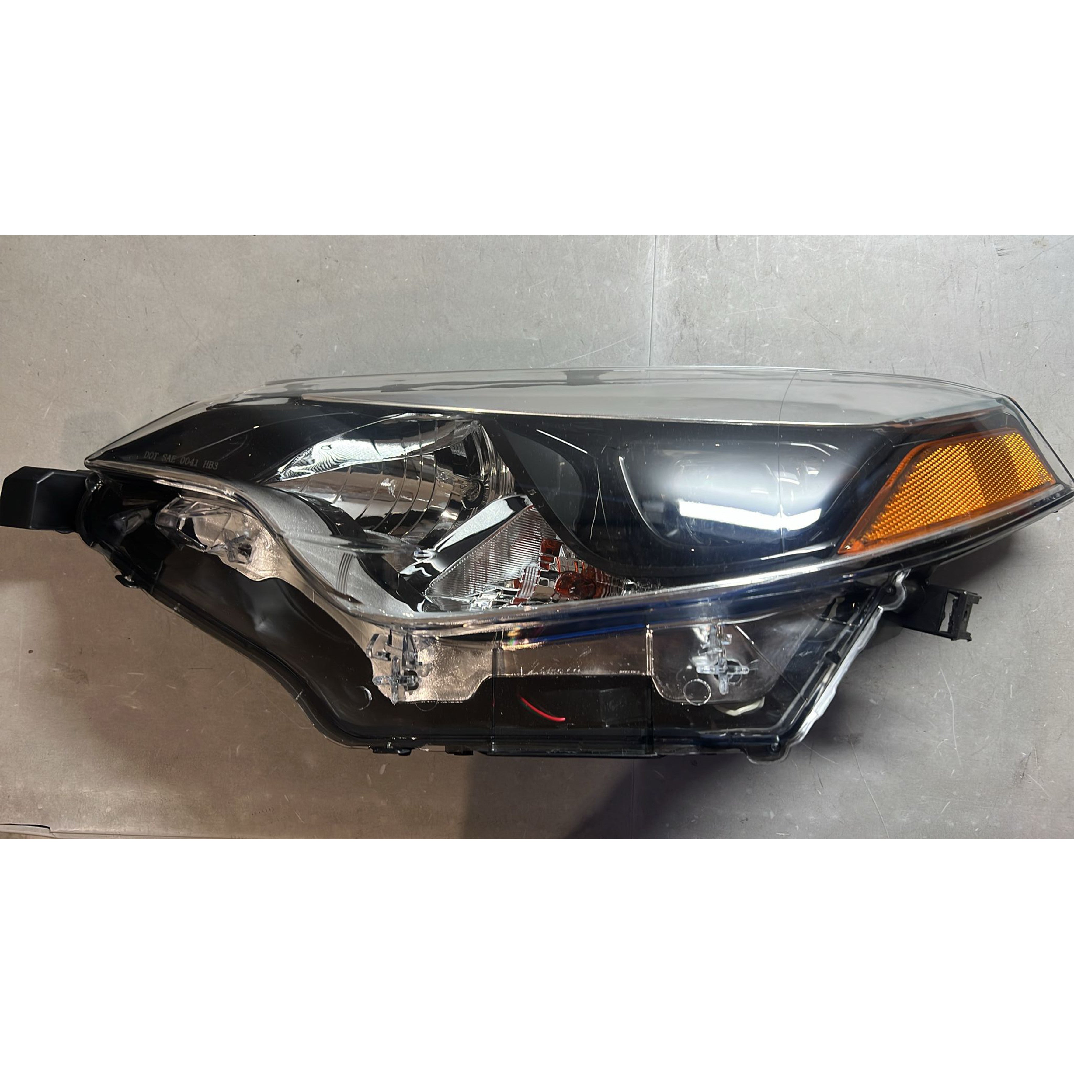 <p>For 2014 2015 2016 Toyota Corolla LED Headlight Assembly Driver Side LH TO2502216 Damaged</p>