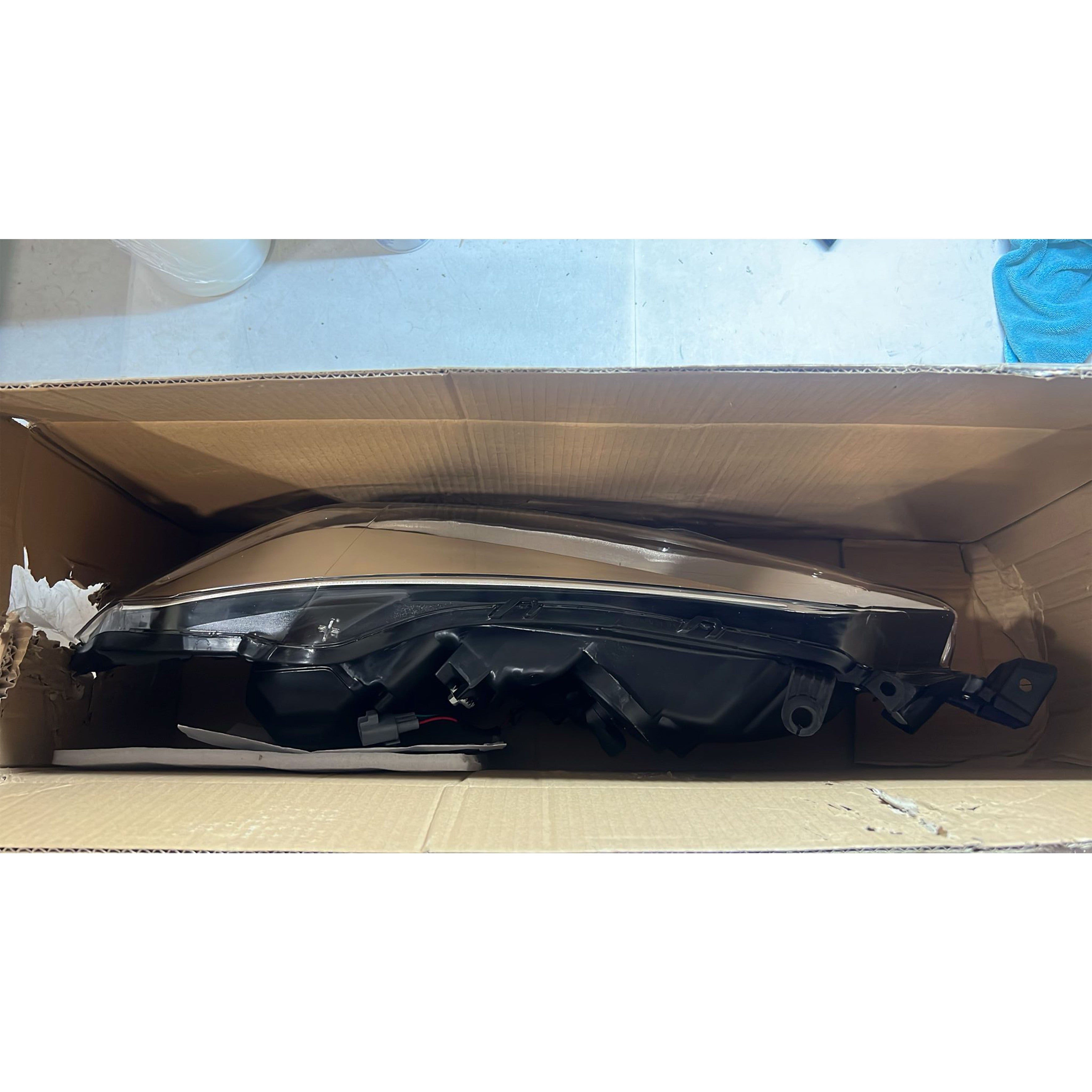 <p>For 2014 2015 2016 Toyota Corolla LED Headlight Assembly Driver Side LH TO2502216 Damaged</p>