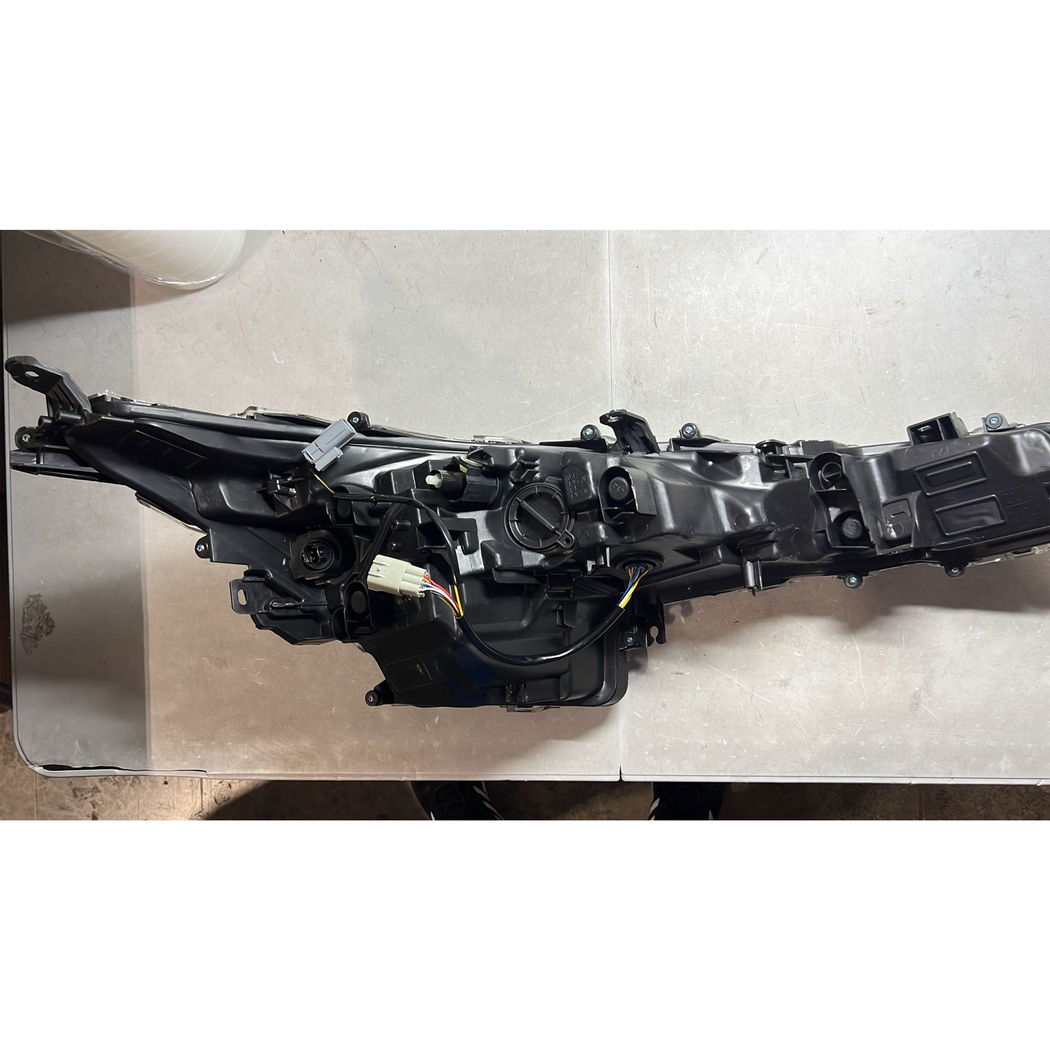 <p>2020 2021 2022 Toyota Corolla SE XLE XSE Headlight Assembly with LED Daytime Running Lamp Driver Side Damaged</p>