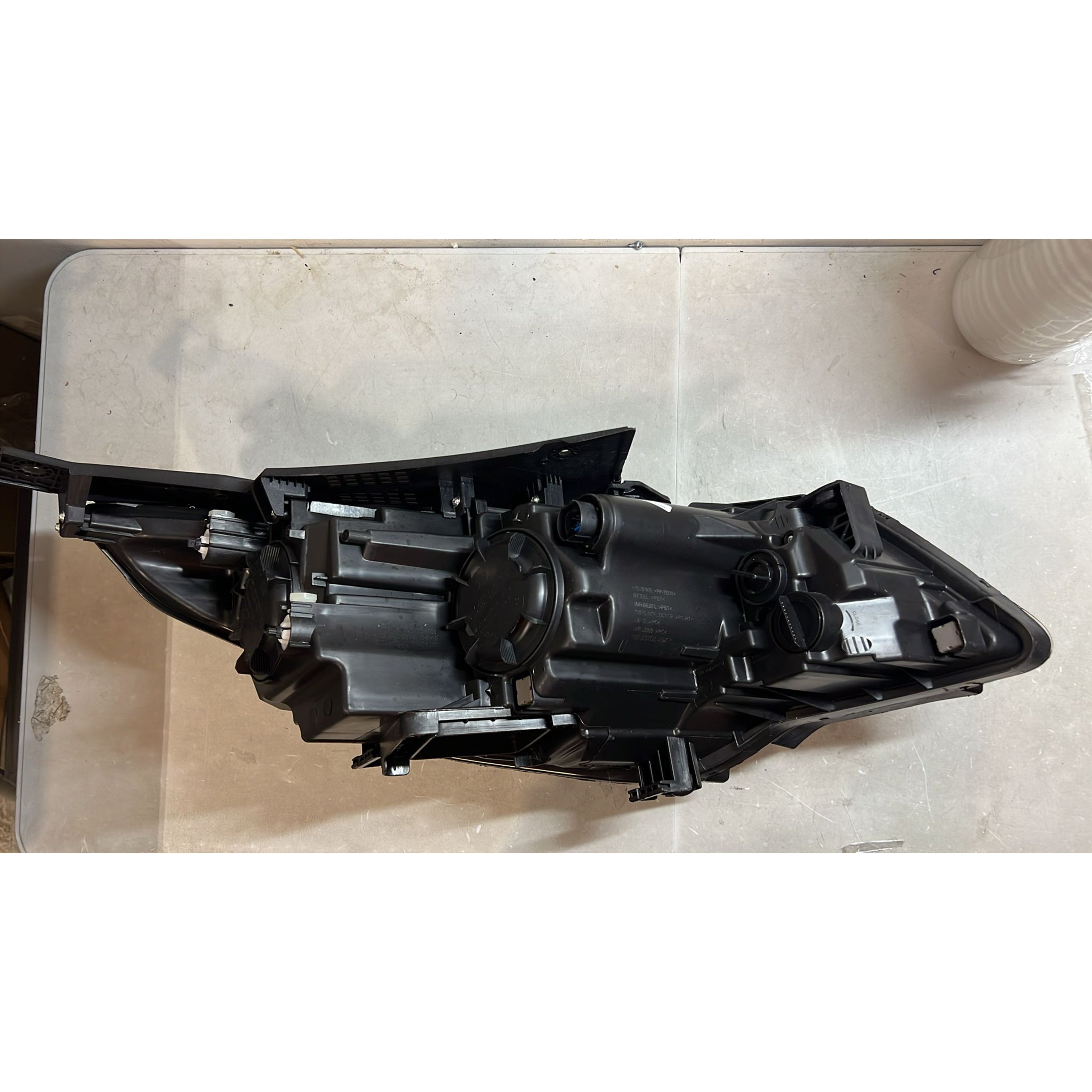 2016 2017 2018 Kia Optima Headlight Assembly Halogen with LED Daytime Running Lamp Driver Side Damaged