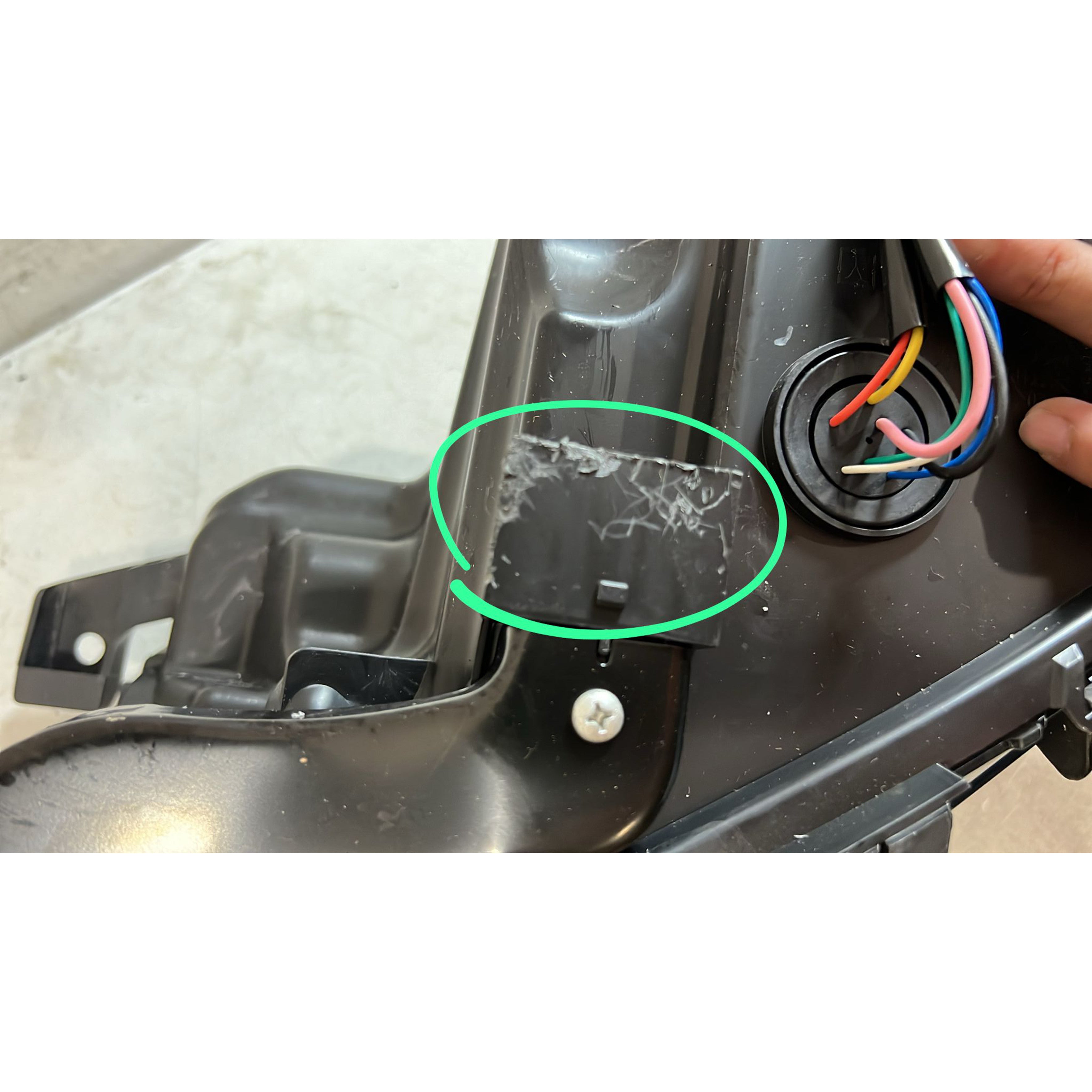 2017 2018 2019 Toyota Highlander Headlight Assembly LED Projector with DRL Passenger Side Damaged