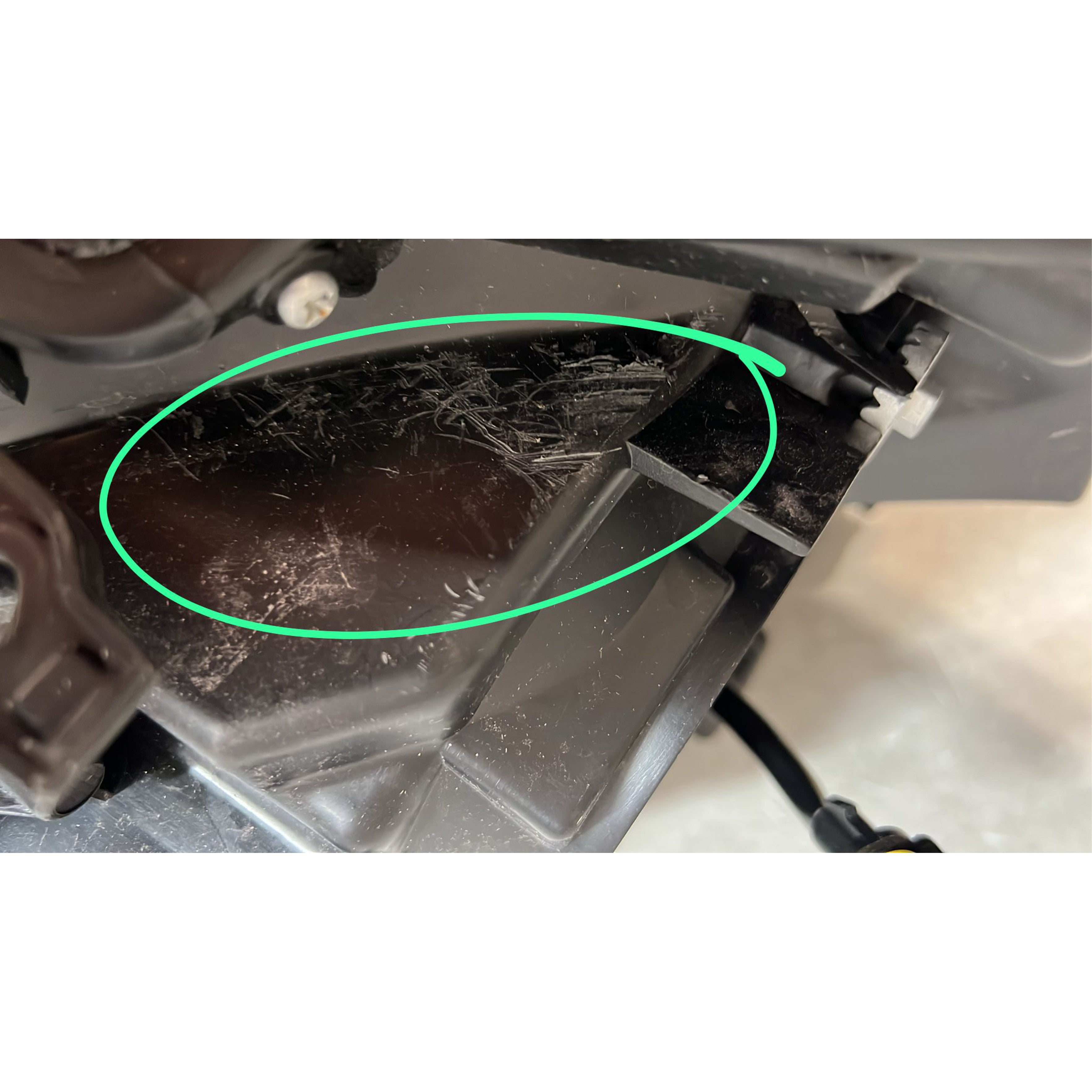 2017 2018 2019 Toyota Highlander Headlight Assembly LED Projector with DRL Passenger Side Damaged