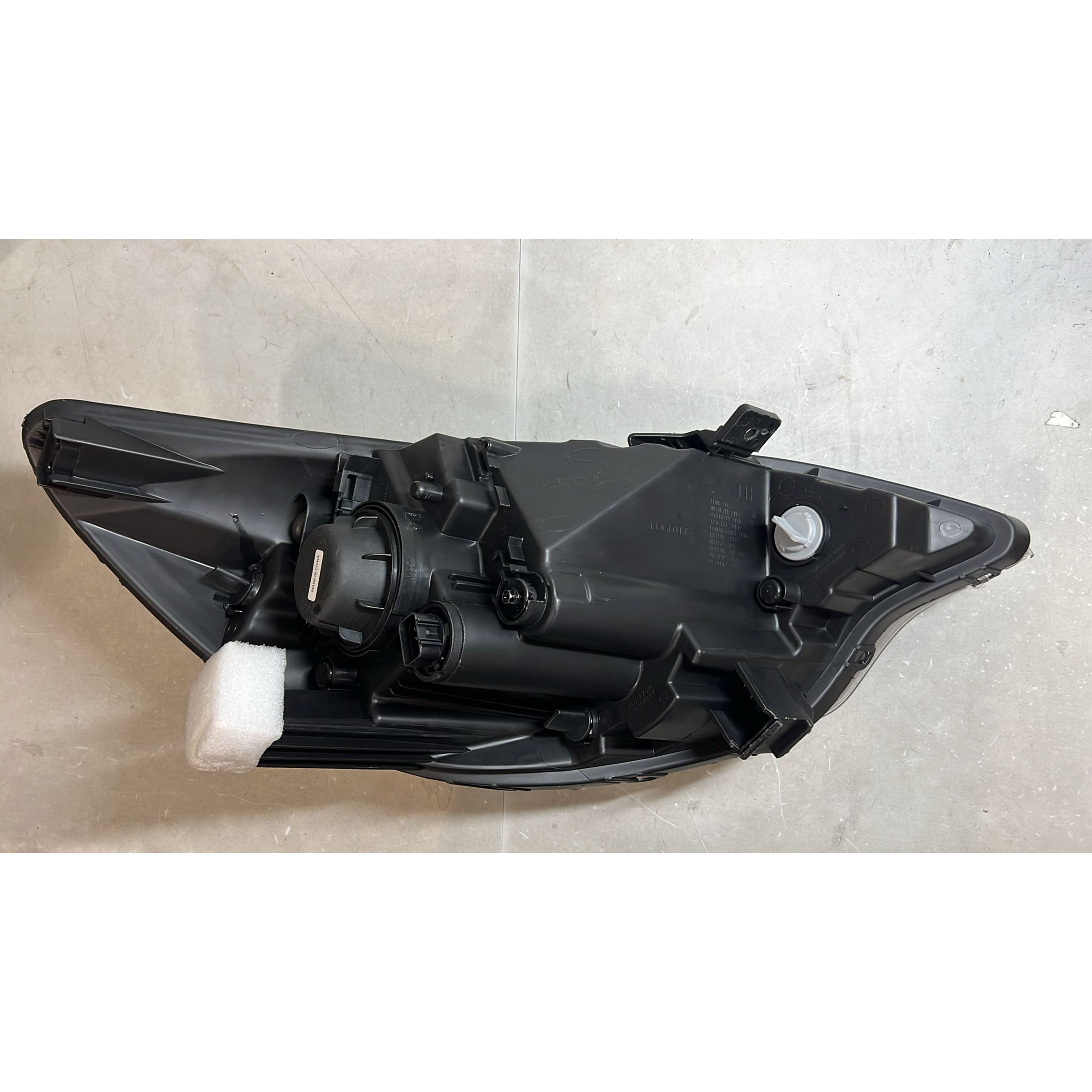 2012 2017 Kia Rio Sedan Headlight Assembly Halogen Driver Side Damaged