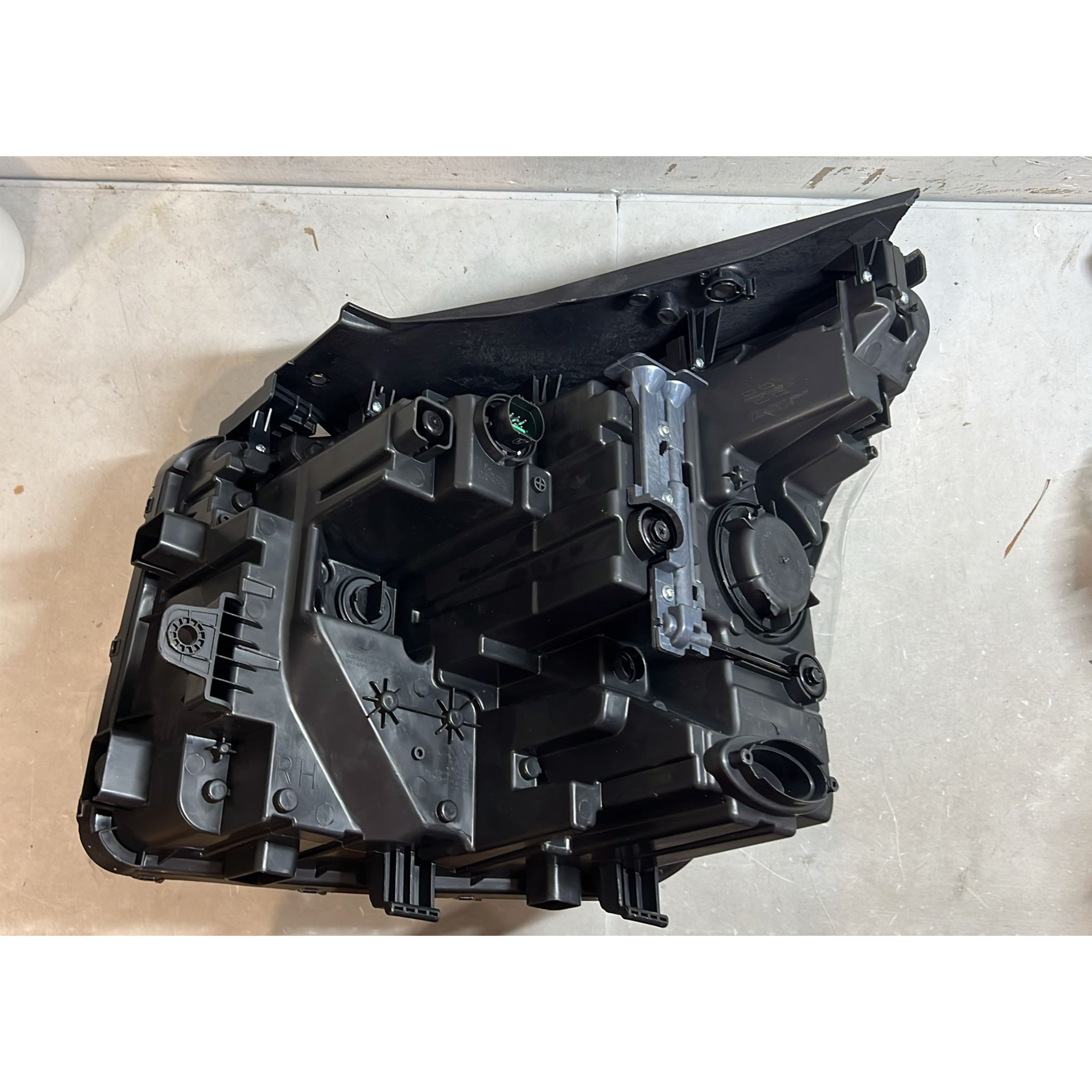 2021 2022 2023 Hyundai Santa Fe Front LED Projector Headlight Assembly Right Passenger Side Damaged