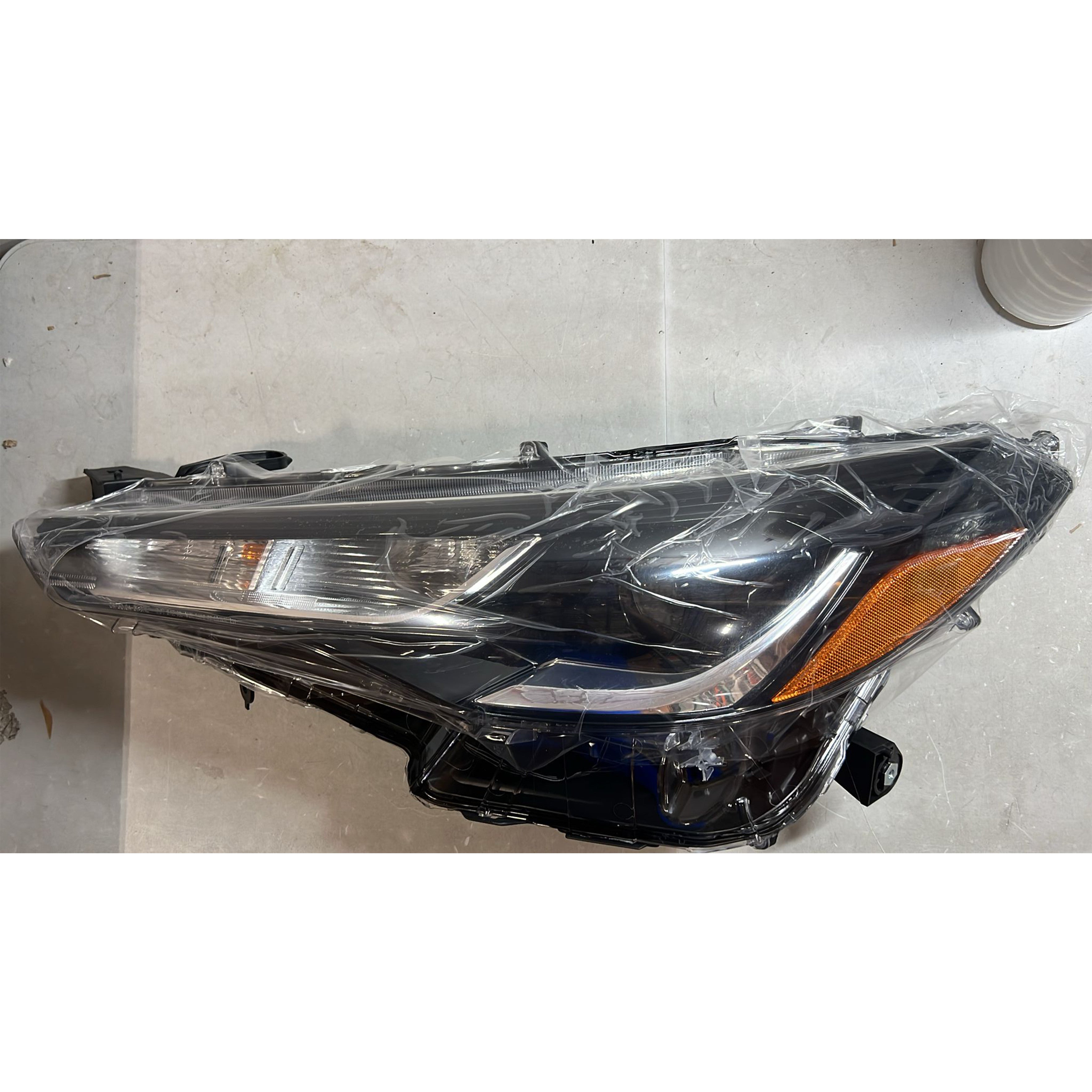 <p>2022 2023 2024 2025 Toyota Corolla Cross L LE Front LED Headlight Lamp Assembly Left Driver Side Damaged</p>