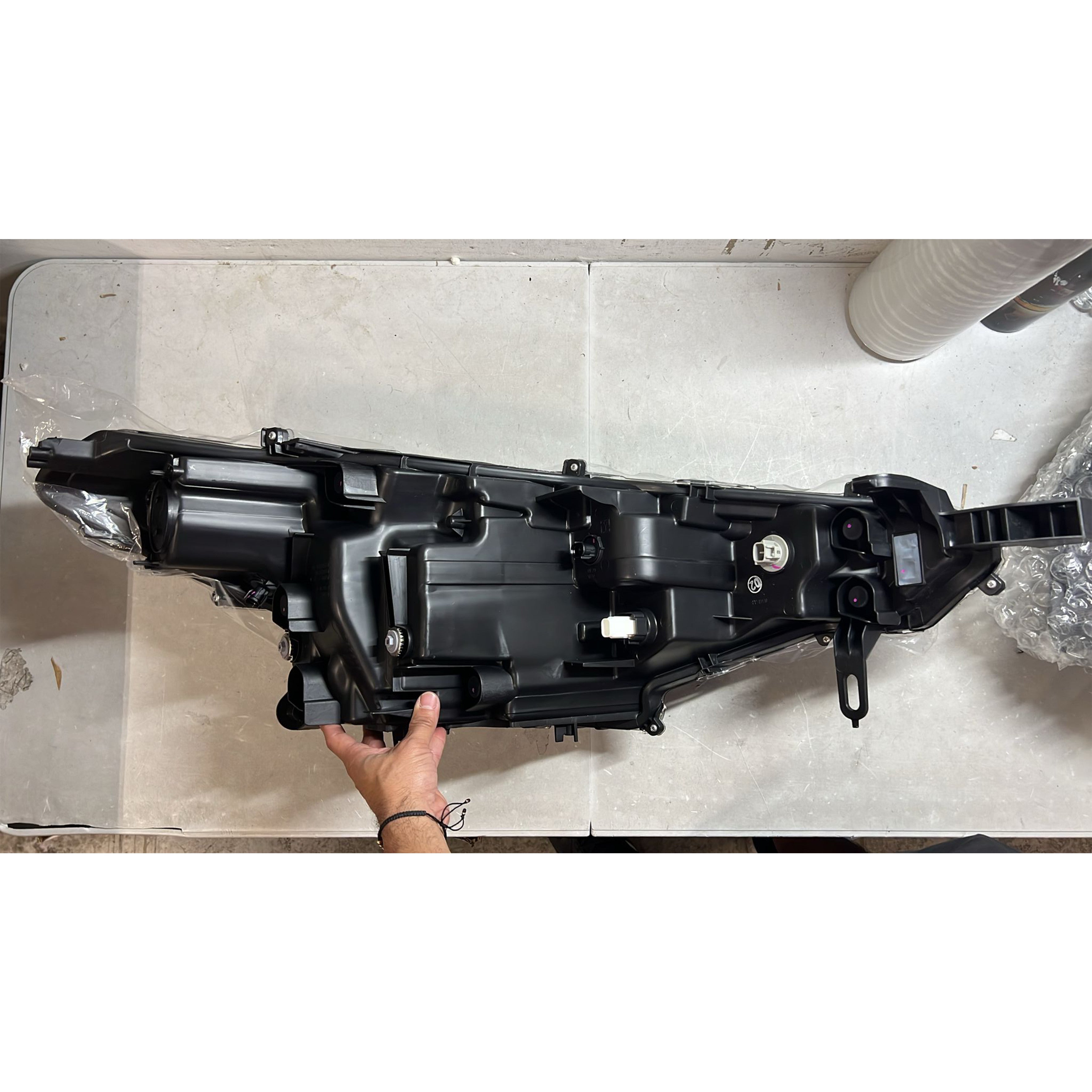 <p>2022 2023 2024 2025 Toyota Corolla Cross L LE Front LED Headlight Lamp Assembly Left Driver Side Damaged</p>