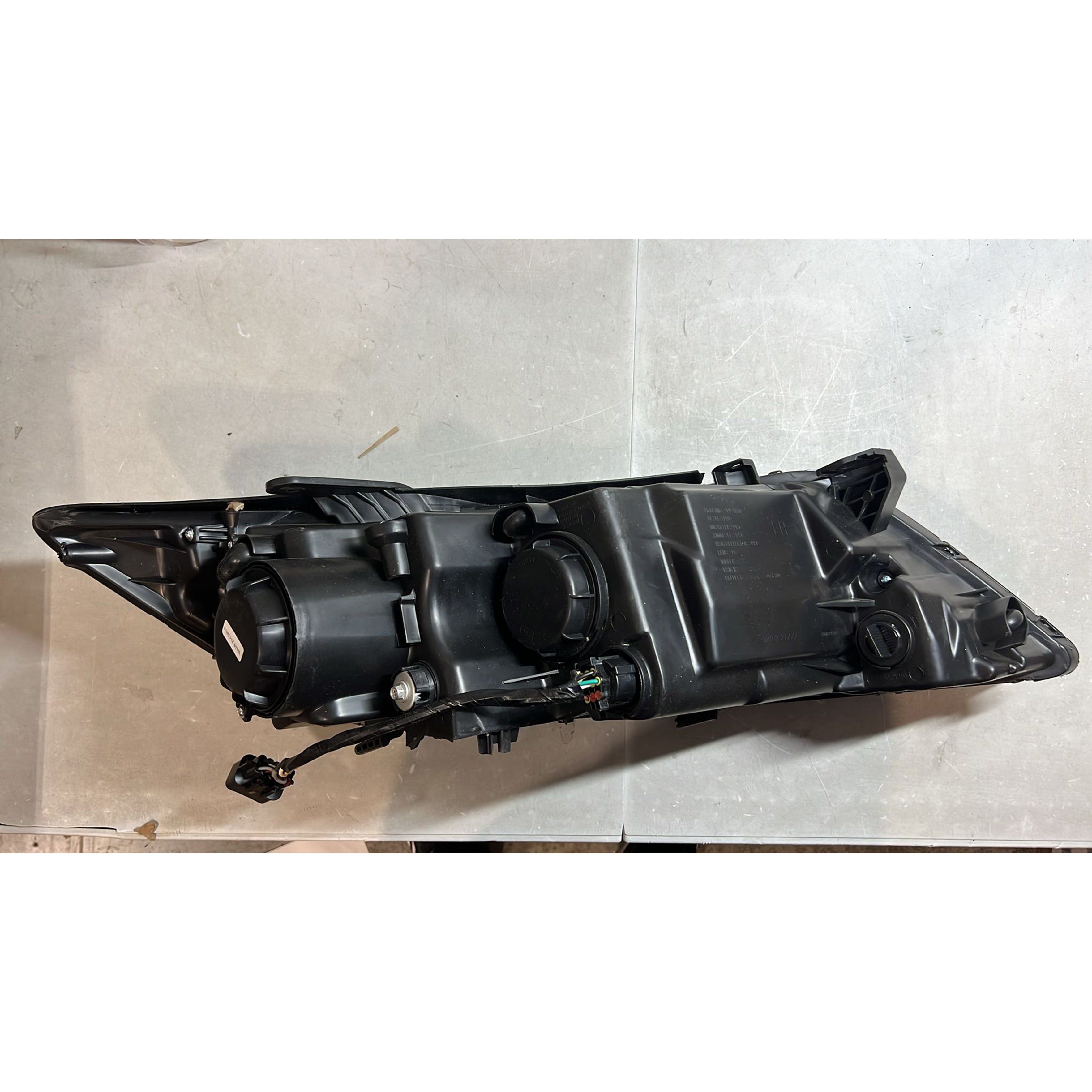 2014 2015 Kia Optima Headlight Assembly Halogen with LED Tube Projector Driver Side Damaged