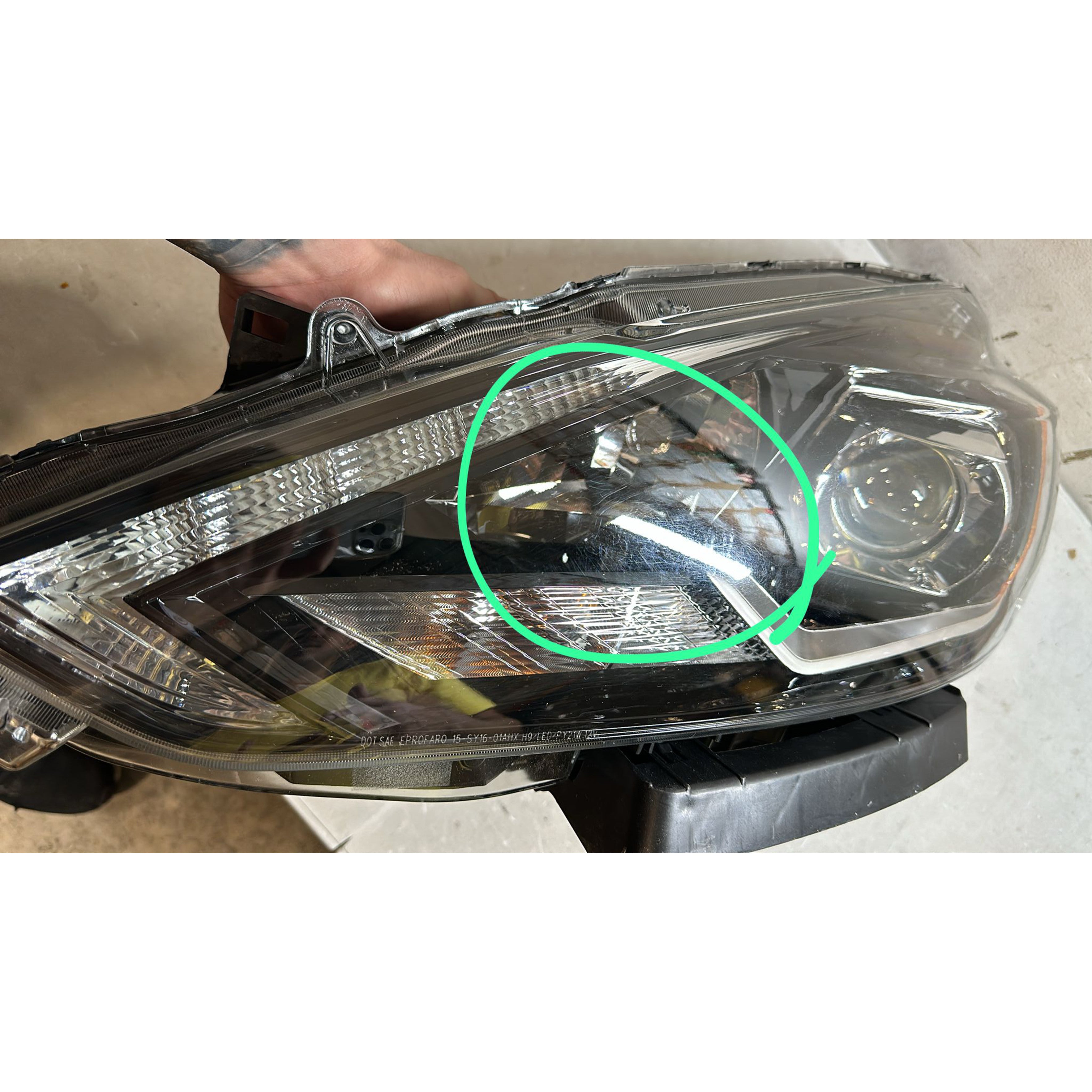 2016 2017 2018 2019 Nissan Sentra Headlight Assembly Halogen Black & Chrome Driver Side Damaged