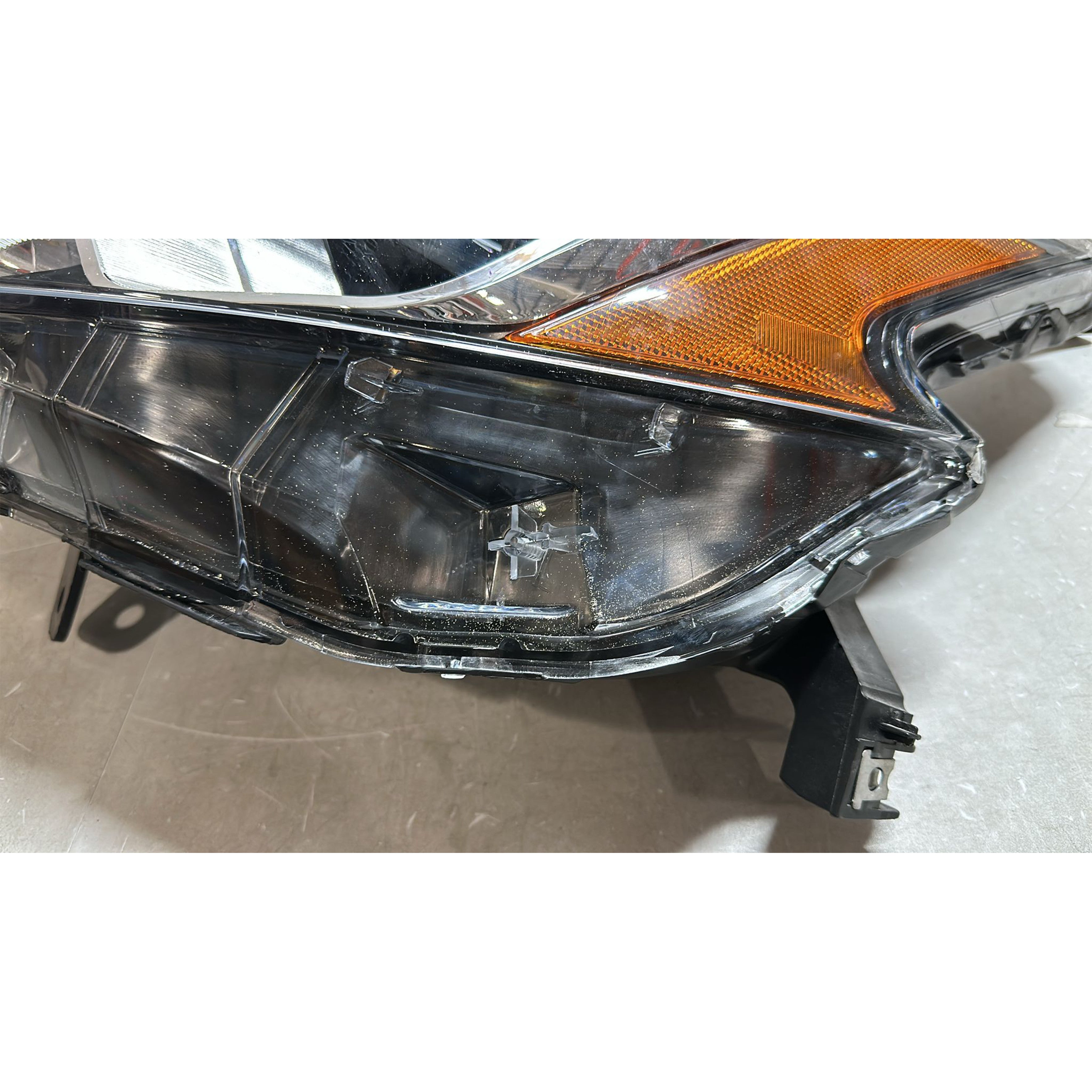 2019 2020 2021 2022 Nissan Altima Headlight Assembly Halogen Driver Side Damaged