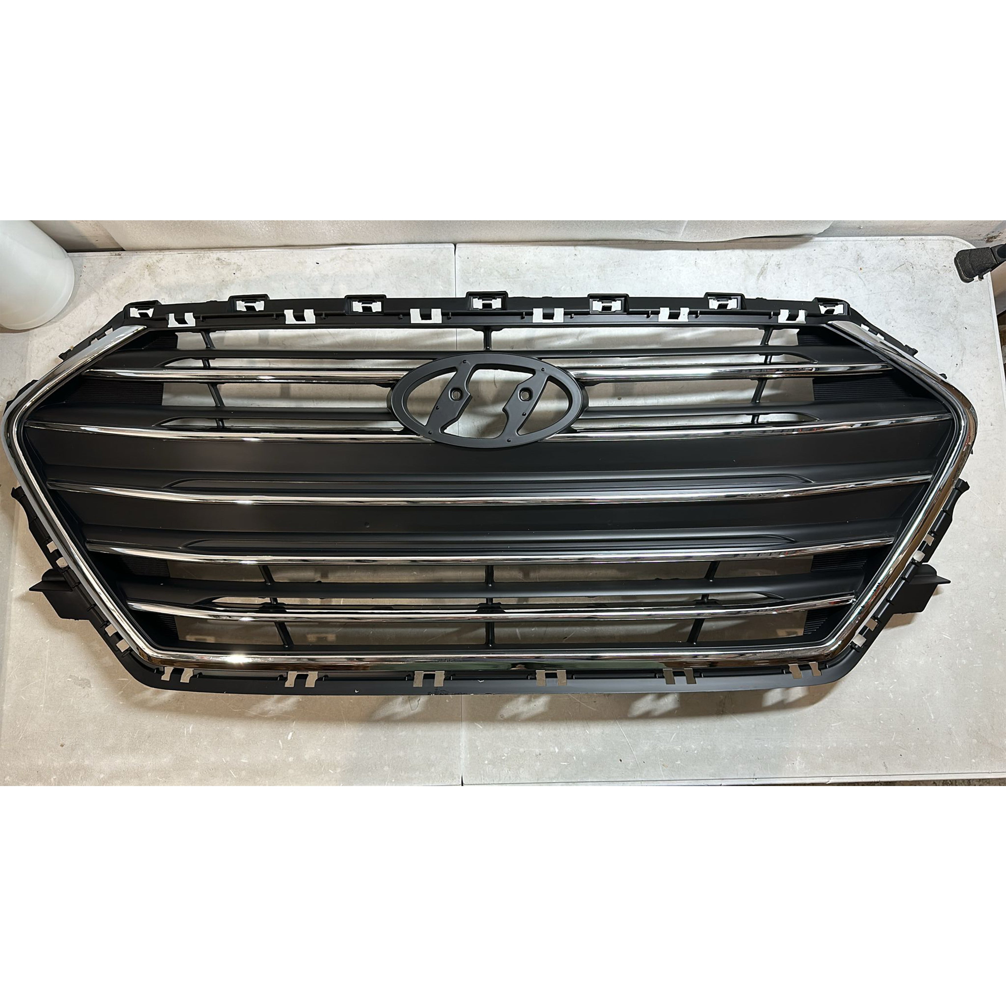 For 2017 2018 Hyundai Elantra Front Upper Bumper Grille Replacement Chrome Trim Damaged