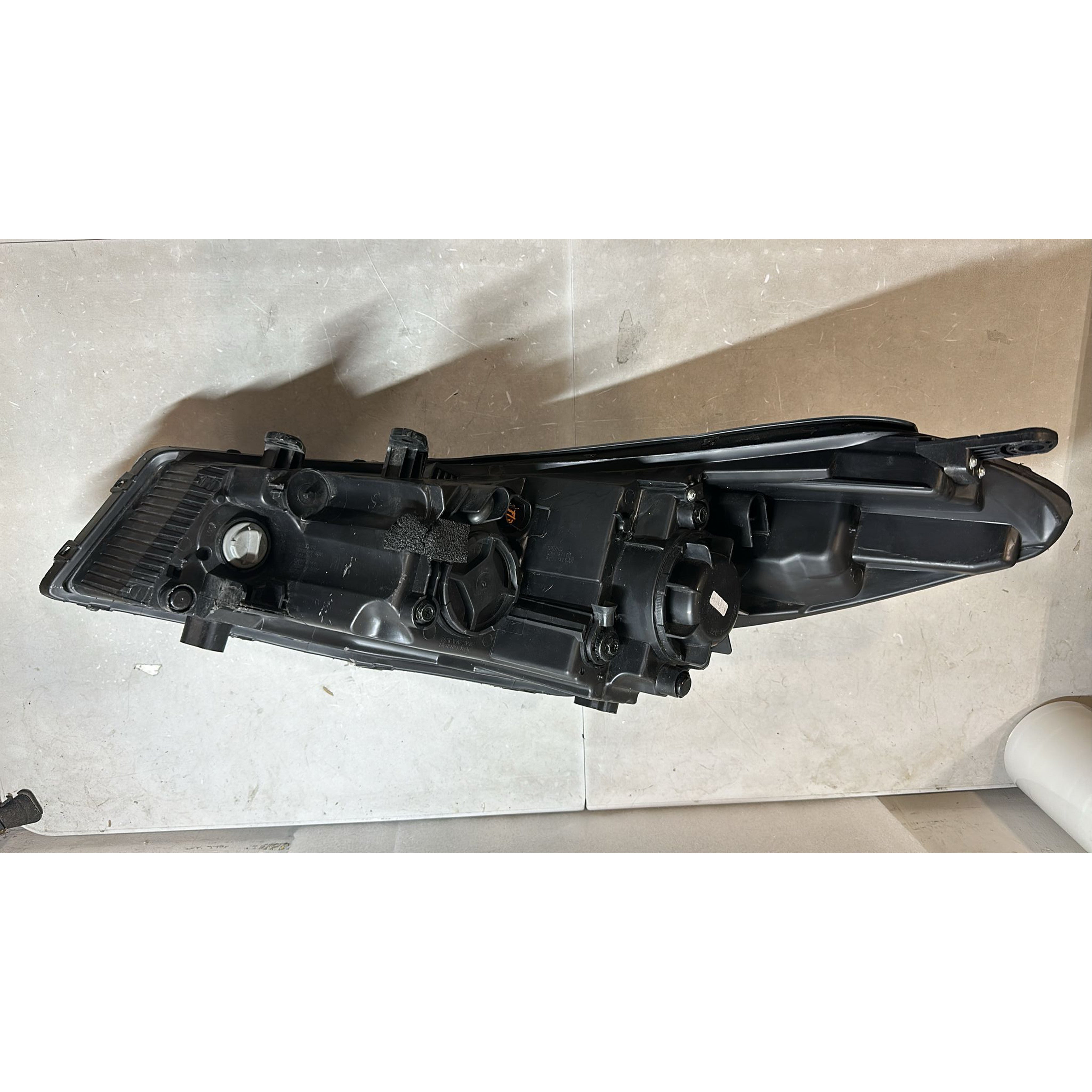 2017 2018 Kia Forte Forte5 Headlight Assembly Halogen Passenger Side Damaged