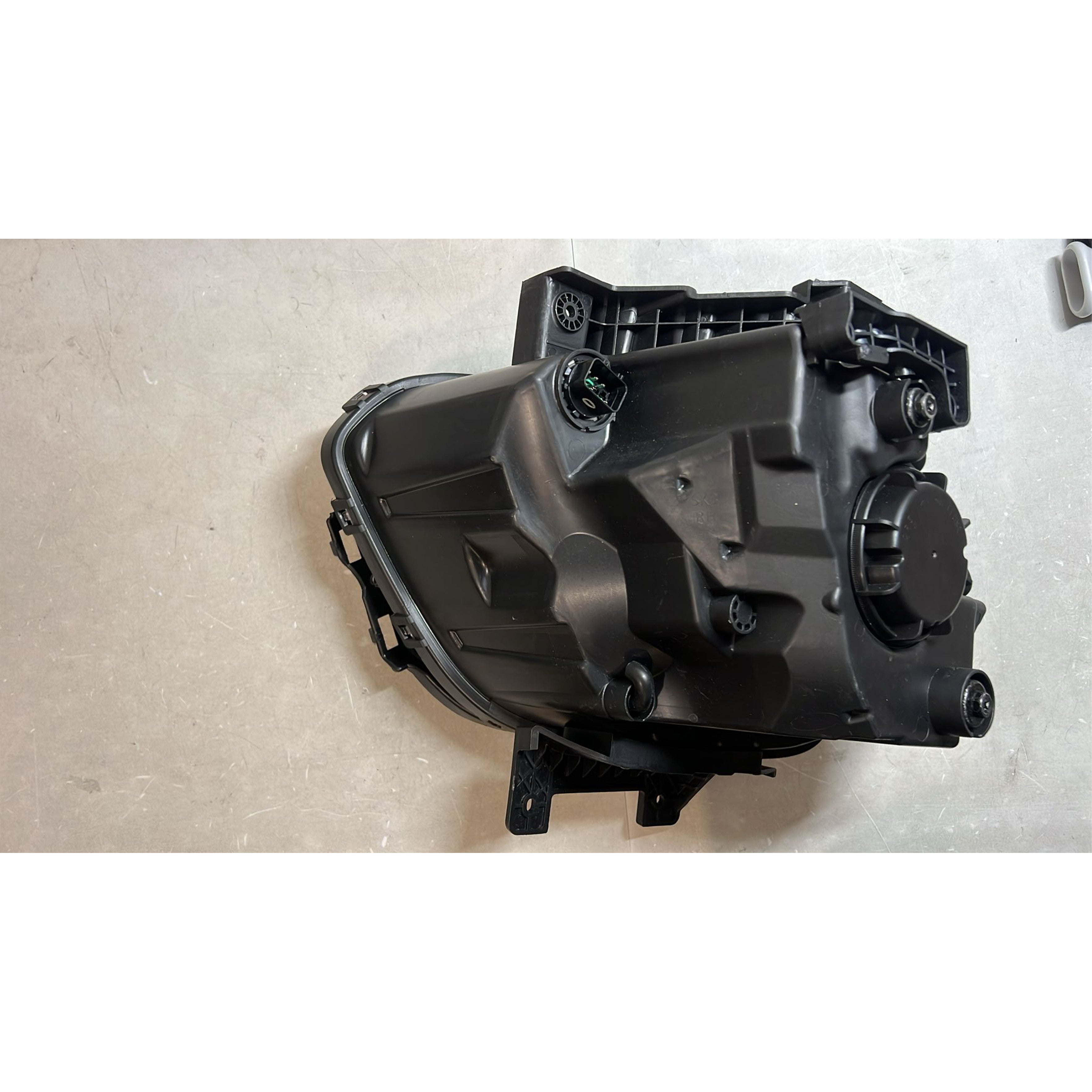 2020 2021 2022 Kia Soul Headlight Assembly Halogen Passenger Side Damaged