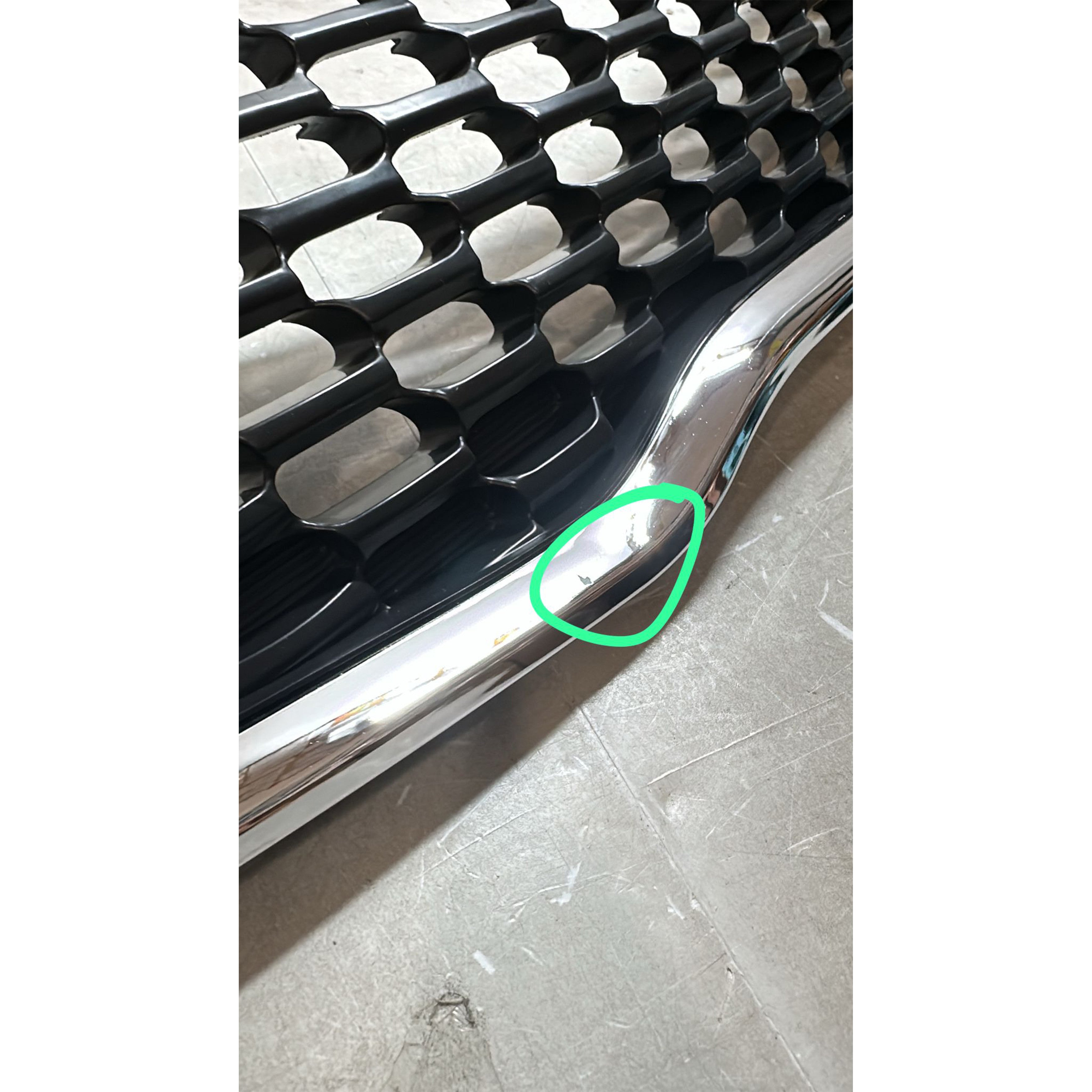 2017 2018 Kia Forte5 Hatchback Front Upper Bumper Grille with Chrome Trim Damaged