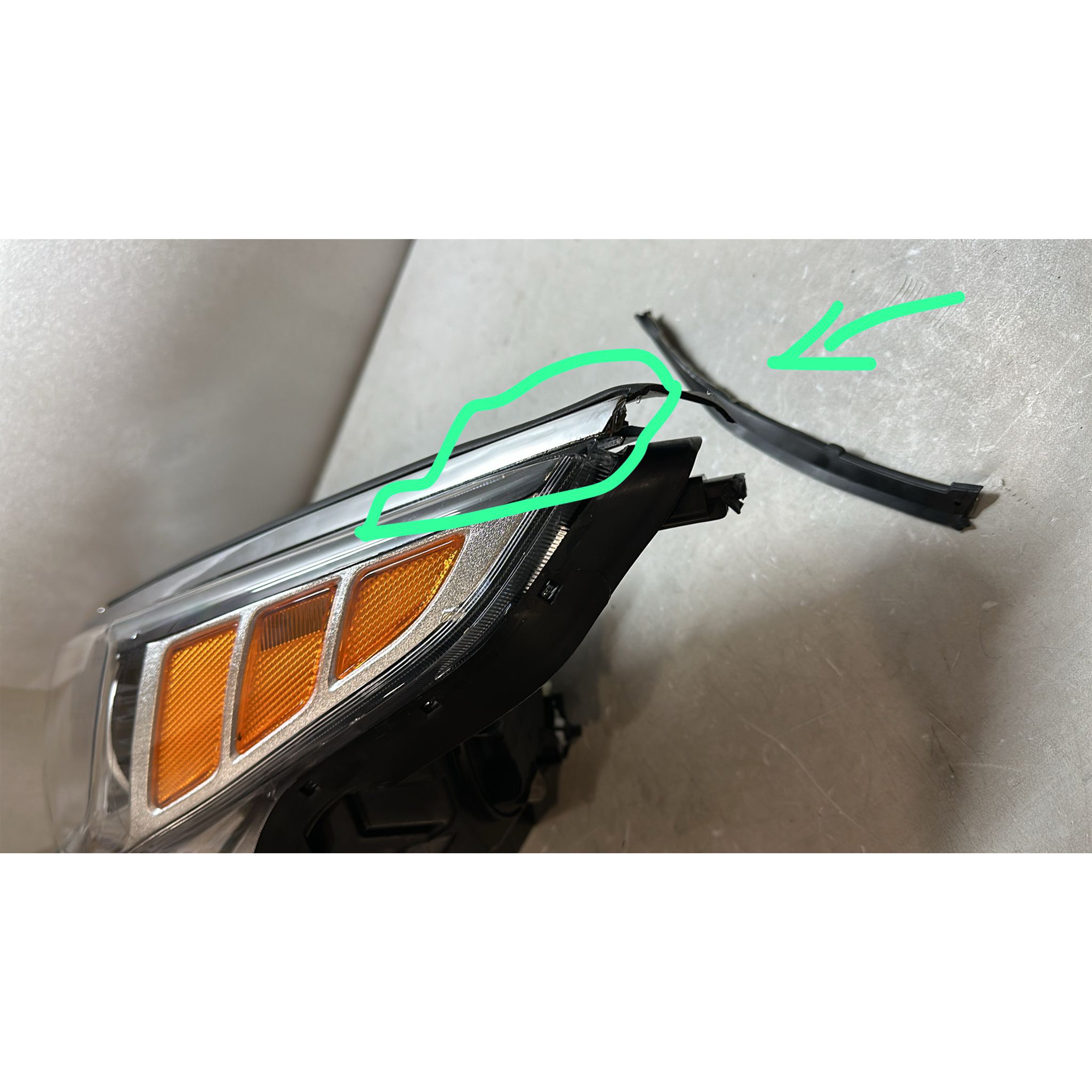 For 2016 2017 2018 Kia Optima Headlight Assembly Driver Halogen 92101D5000 Bulb Damaged