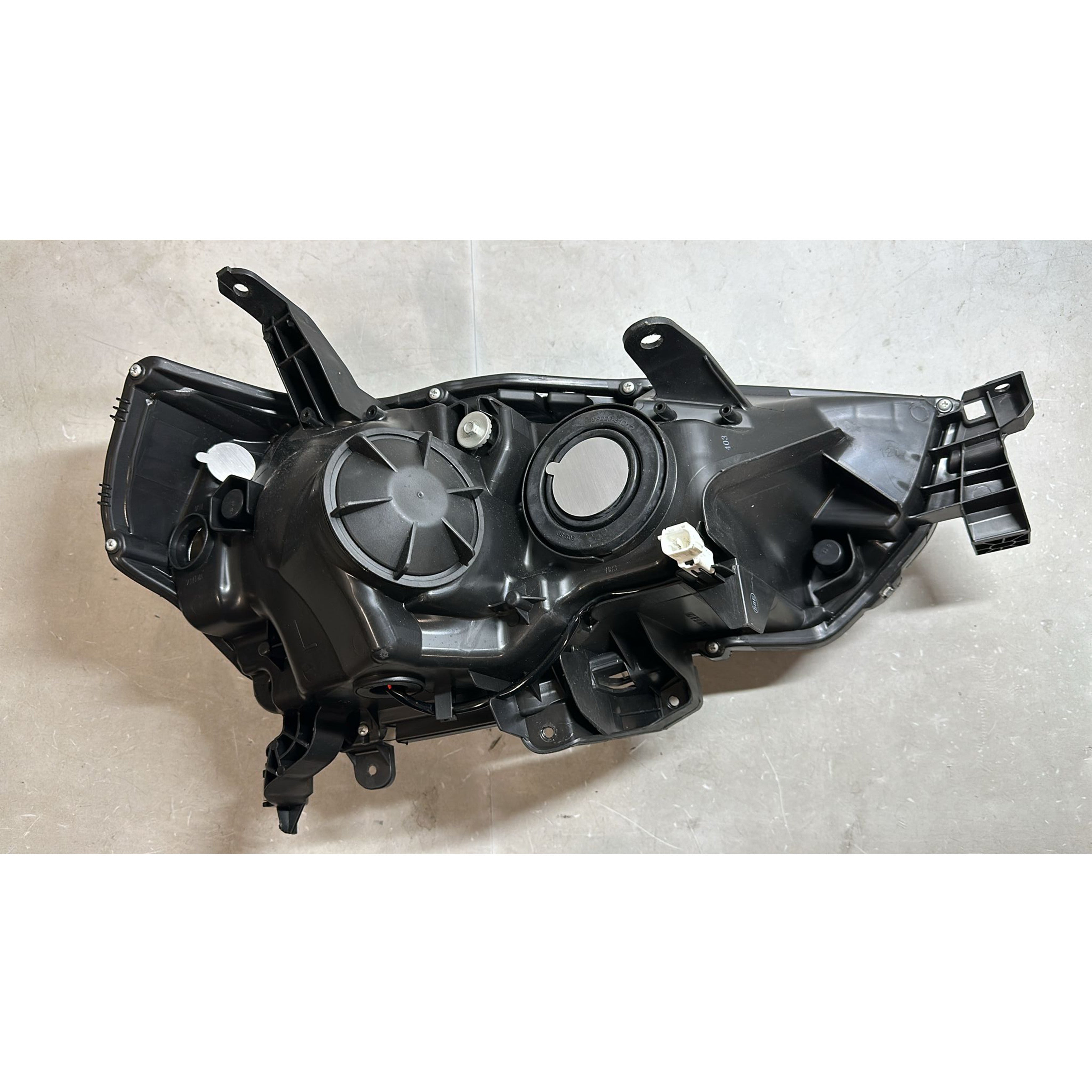 2014 2015 2016 2017 2018 2019 2020 2021 Toyota 4Runner Headlight Assembly Halogen Chrome Housing Driver Side Damaged