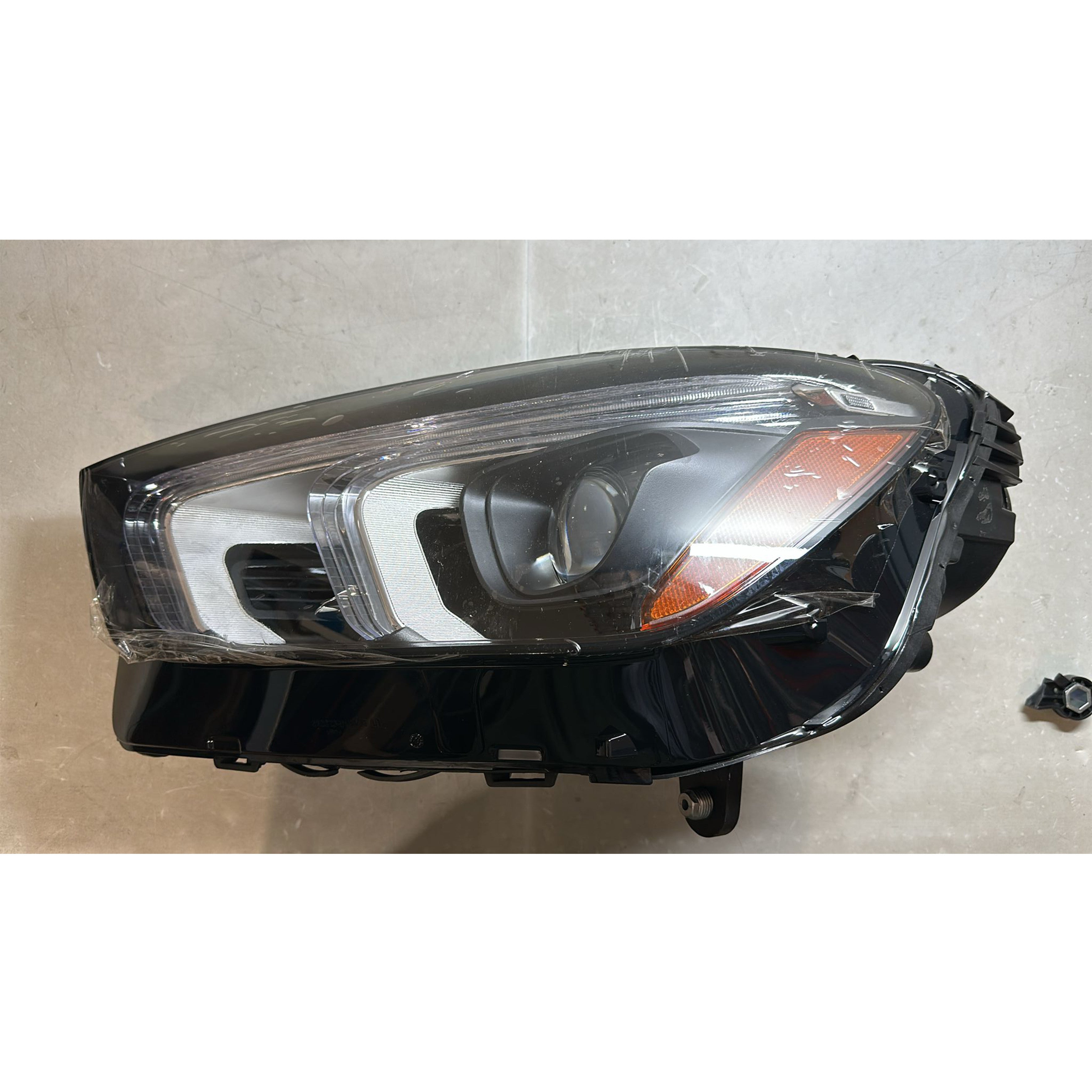 2020 2021 2022 Mercedes Benz GLE Class Front LED Headlight Assembly Left Driver Side Damaged