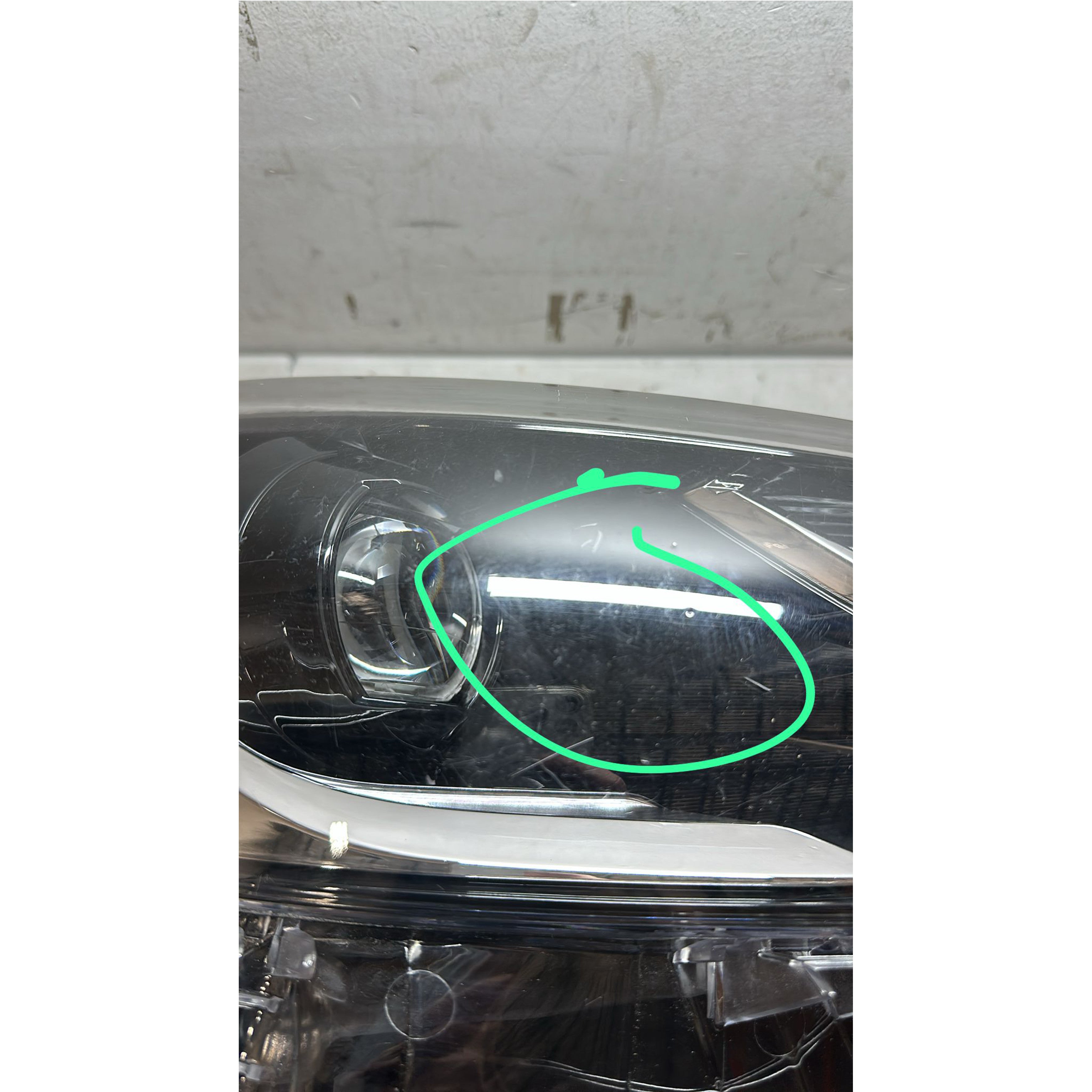 2022 2023 TOYOTA Corolla Cross L LE Front LED Headlight Lamp Assembly Right Passenger Side Damaged