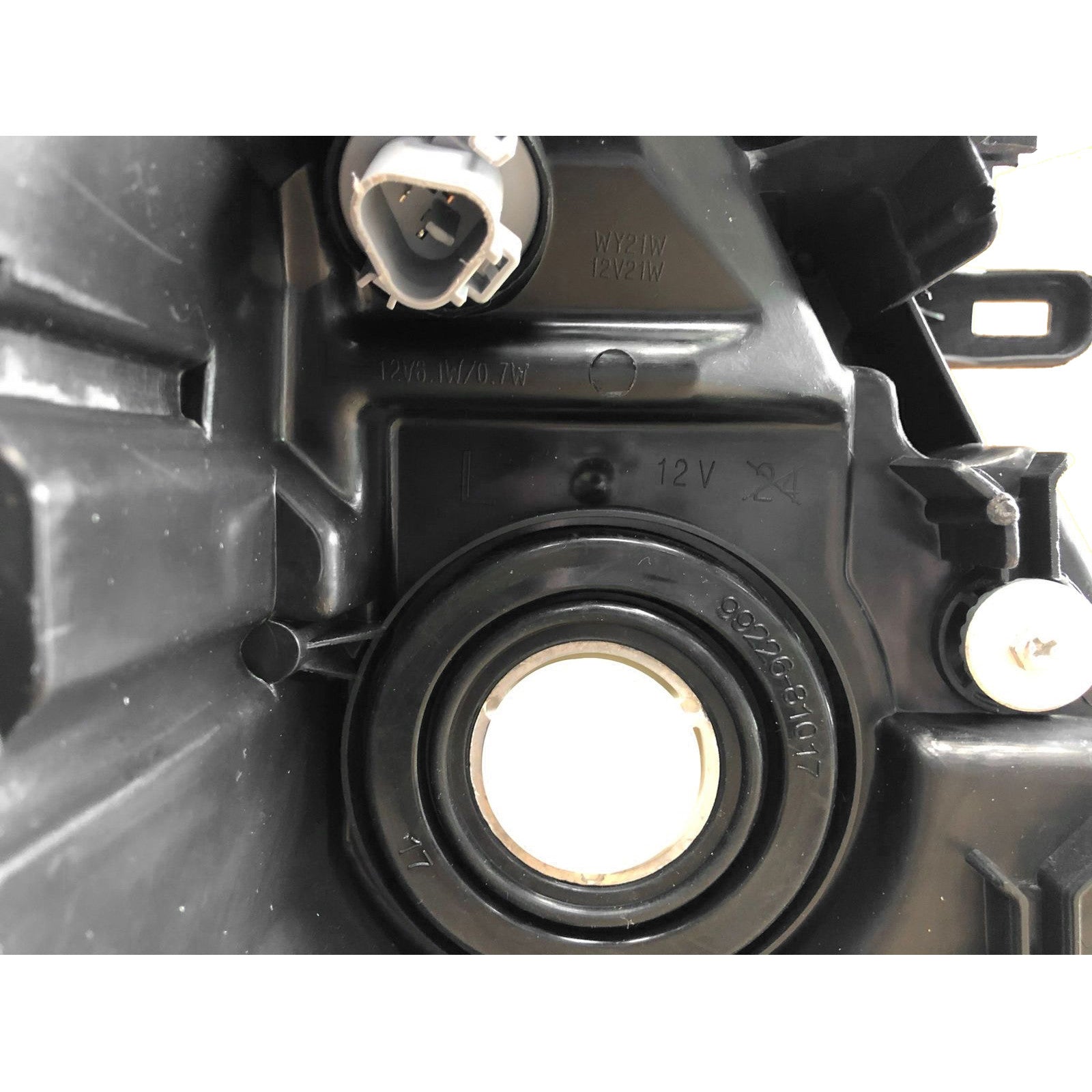 For 2017 2018 2019 2020 Nissan Armada Headlight Assembly Halogen with LED Daytime Running Lamp Driver Side Damaged