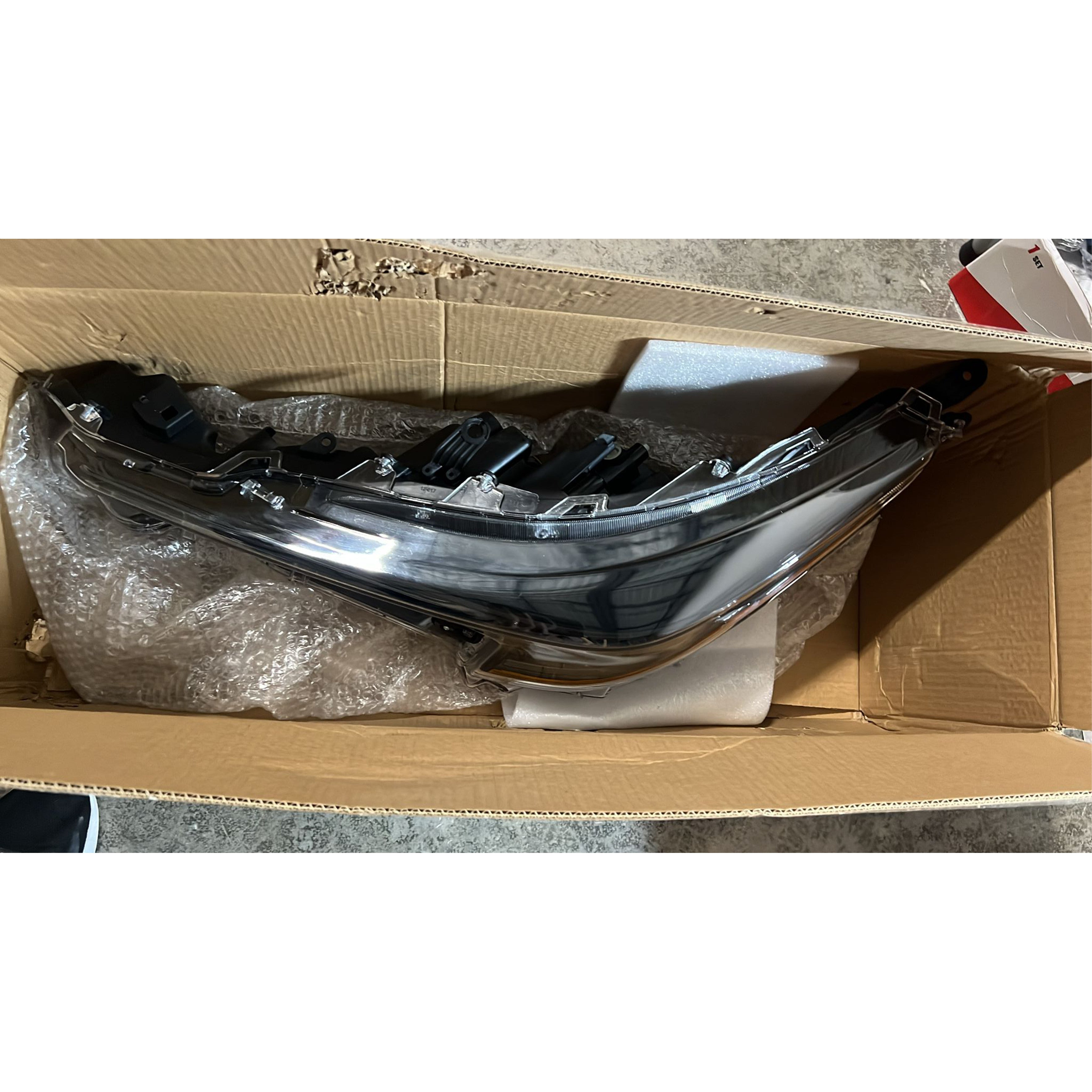 <p>2020 2021 2022 Toyota Corolla SE XLE XSE Headlight Assembly with LED Daytime Running Lamp Driver Side Damaged</p>