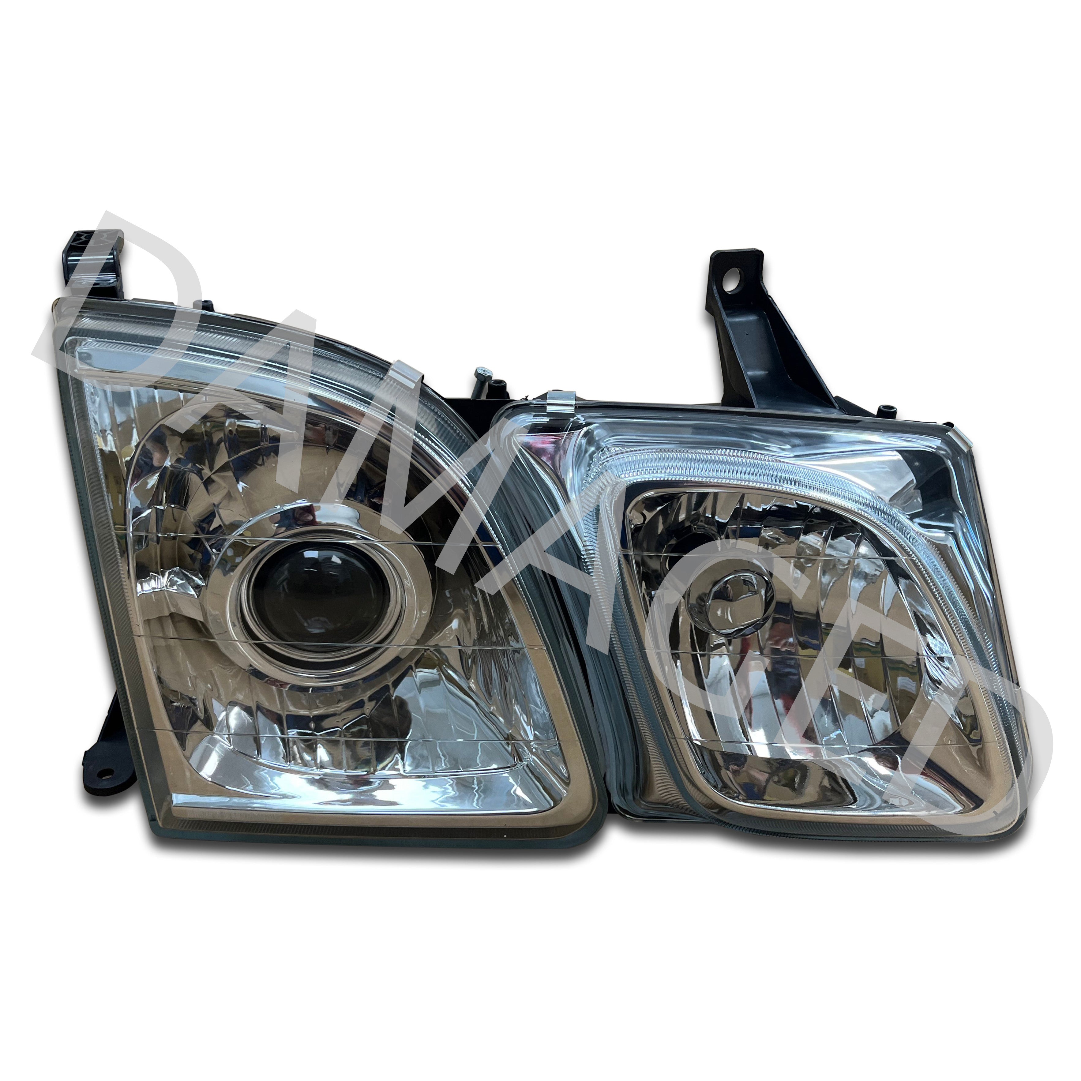 For 2003 2004 2005 2006 2007 Lexus LX470 Halogen Projector Headlight Headlamp Assembly Passenger Side 811306A170 Damaged
